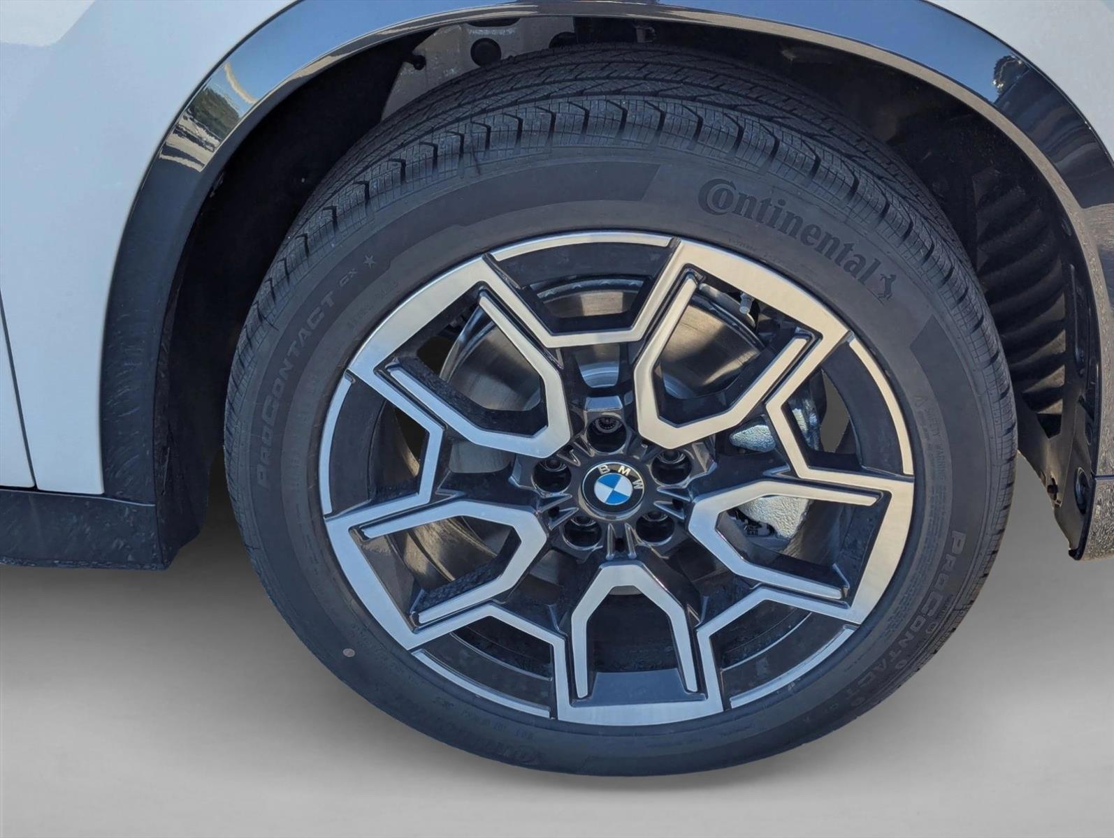 2026 BMW X1 28i - Photo 9