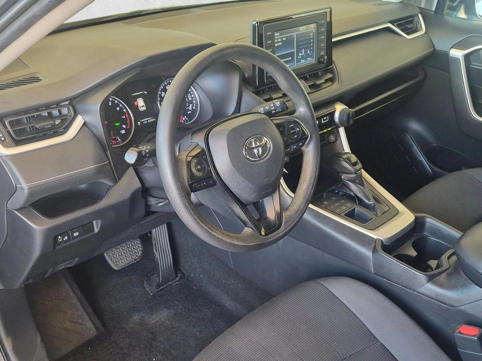 Thumbnail: 2019 Toyota RAV4 - 3