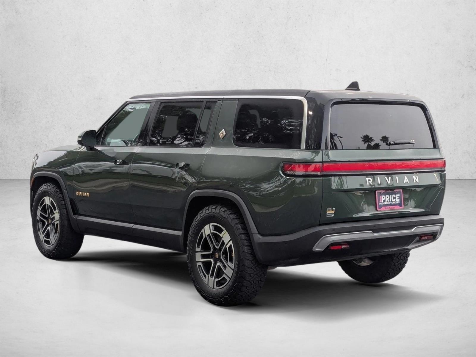 2022 Rivian R1S