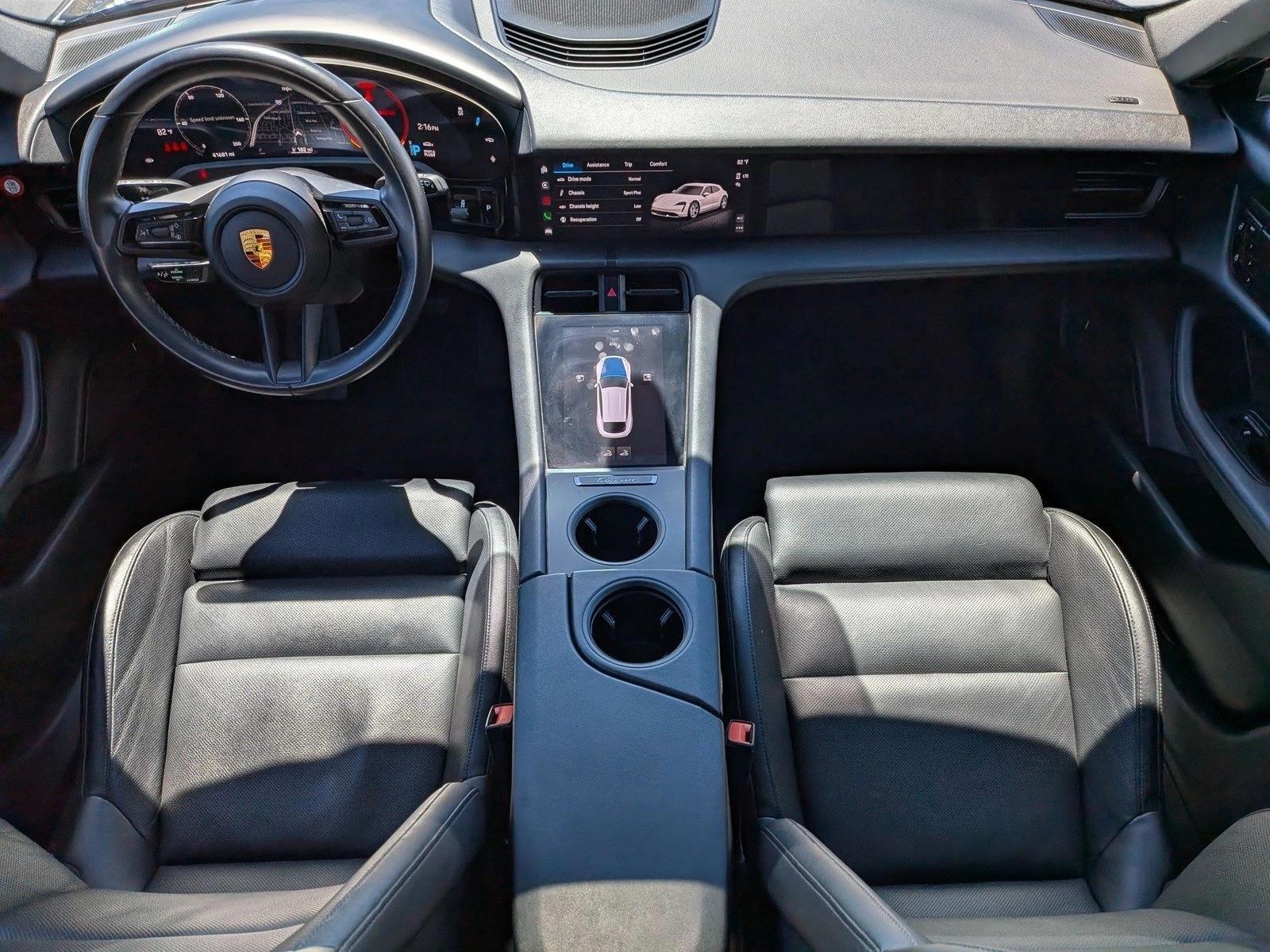 Thumbnail: 2022 Porsche Taycan - 3