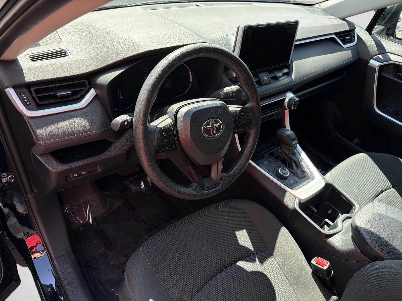 Thumbnail: 2025 Toyota RAV4 - 3