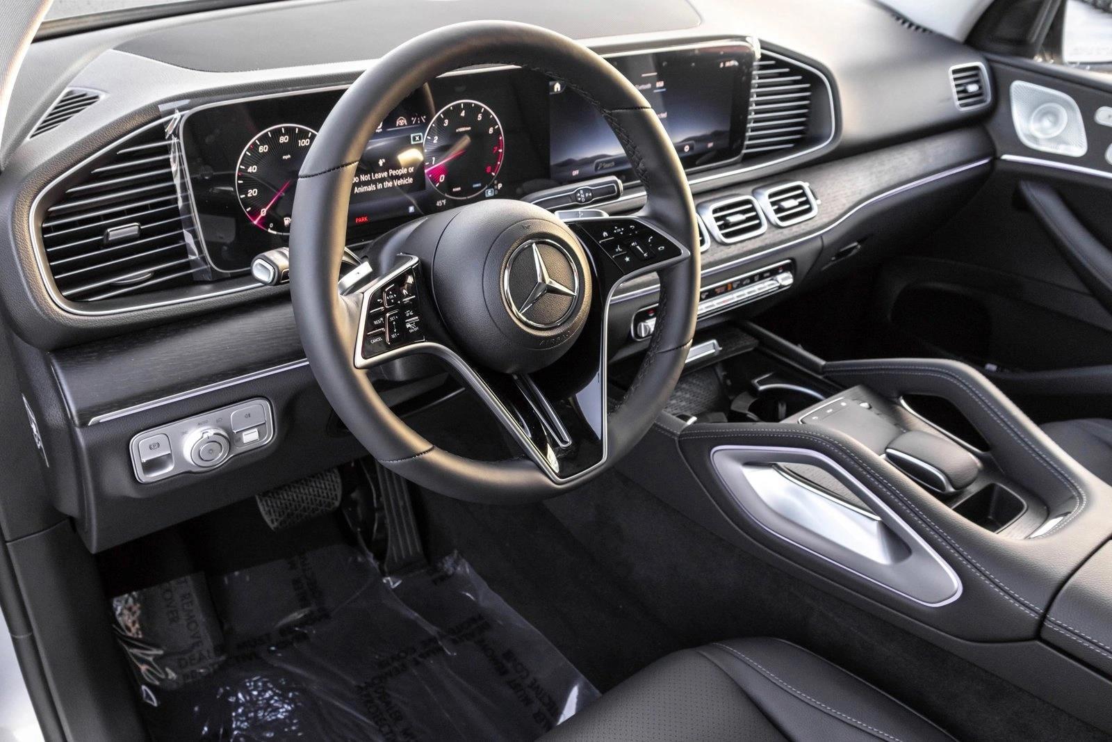 Thumbnail: 2026 Mercedes-Benz GLE - 3