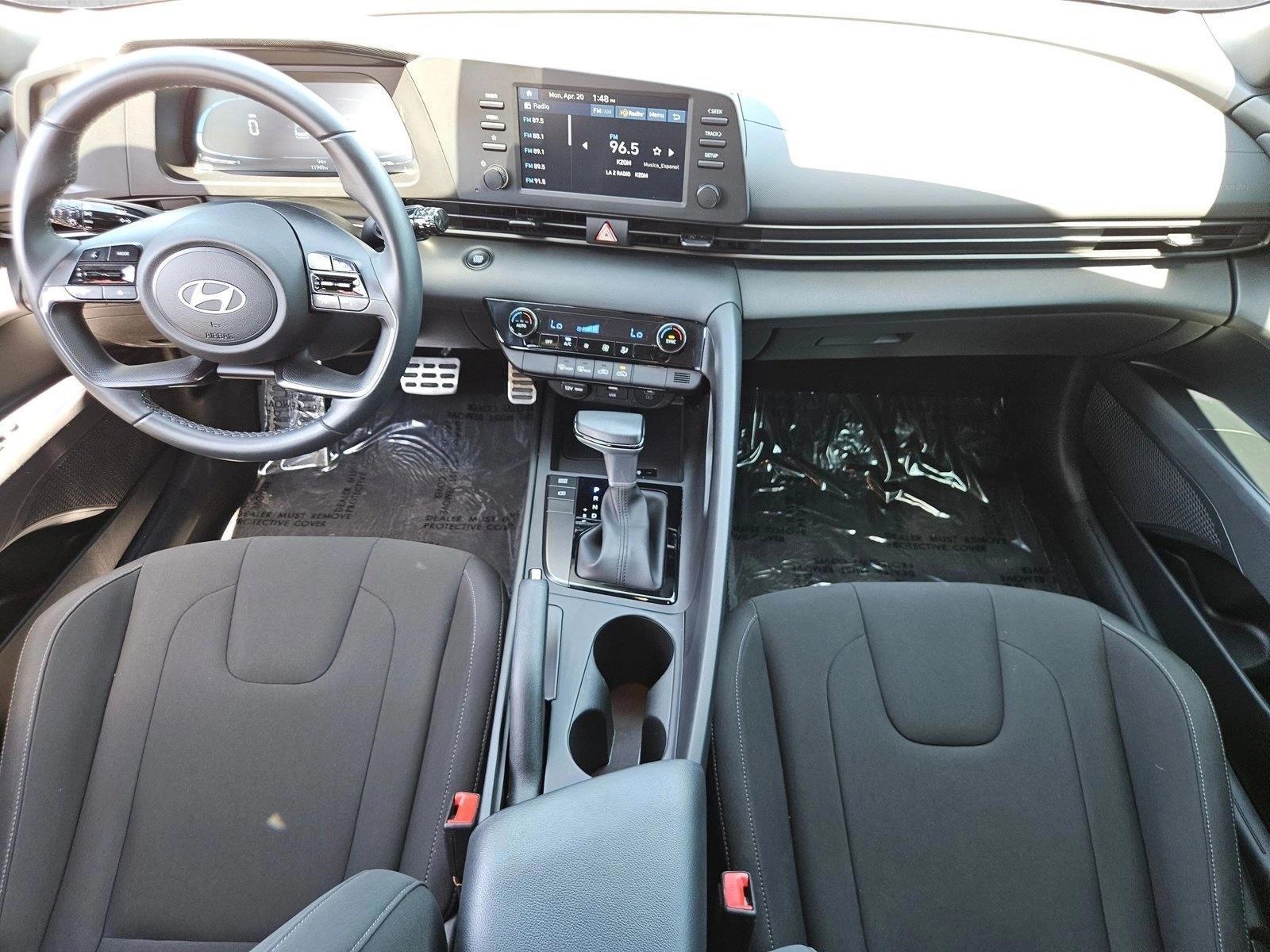 Thumbnail: 2025 Hyundai Elantra - 4