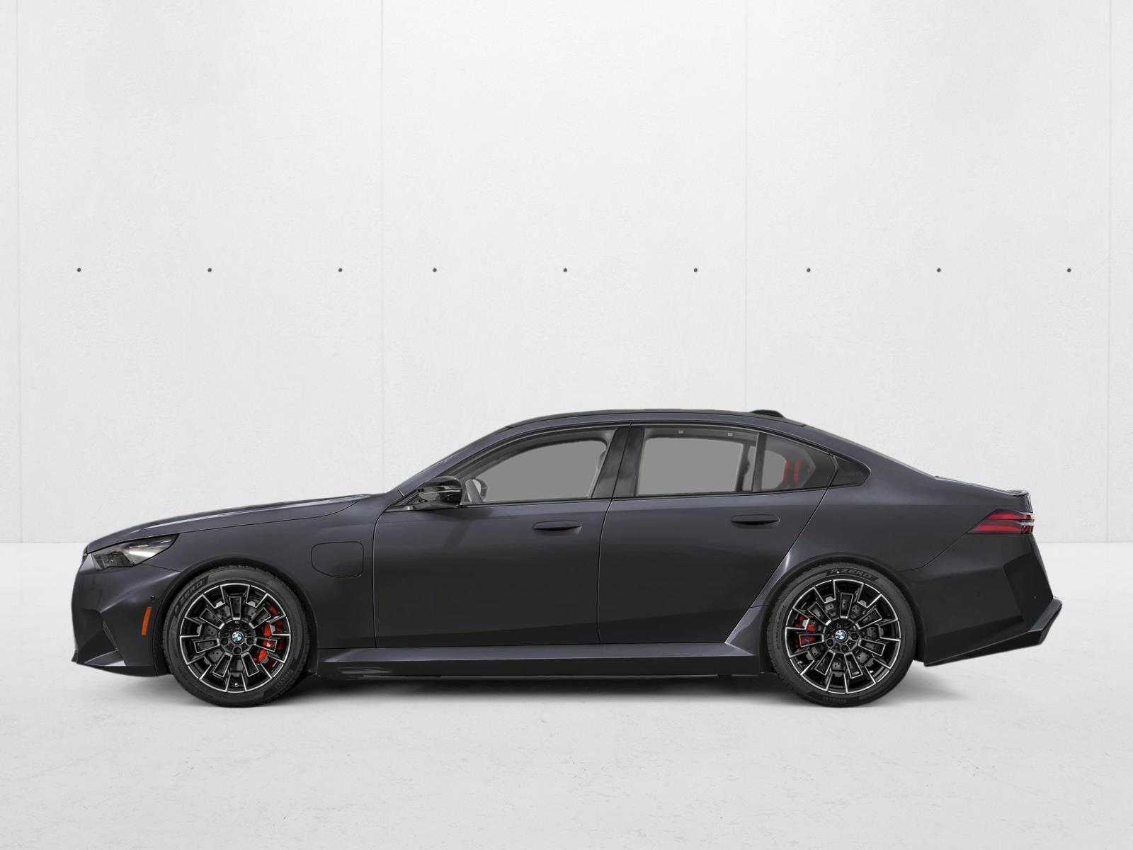 Thumbnail: 2027 BMW M5 - 2