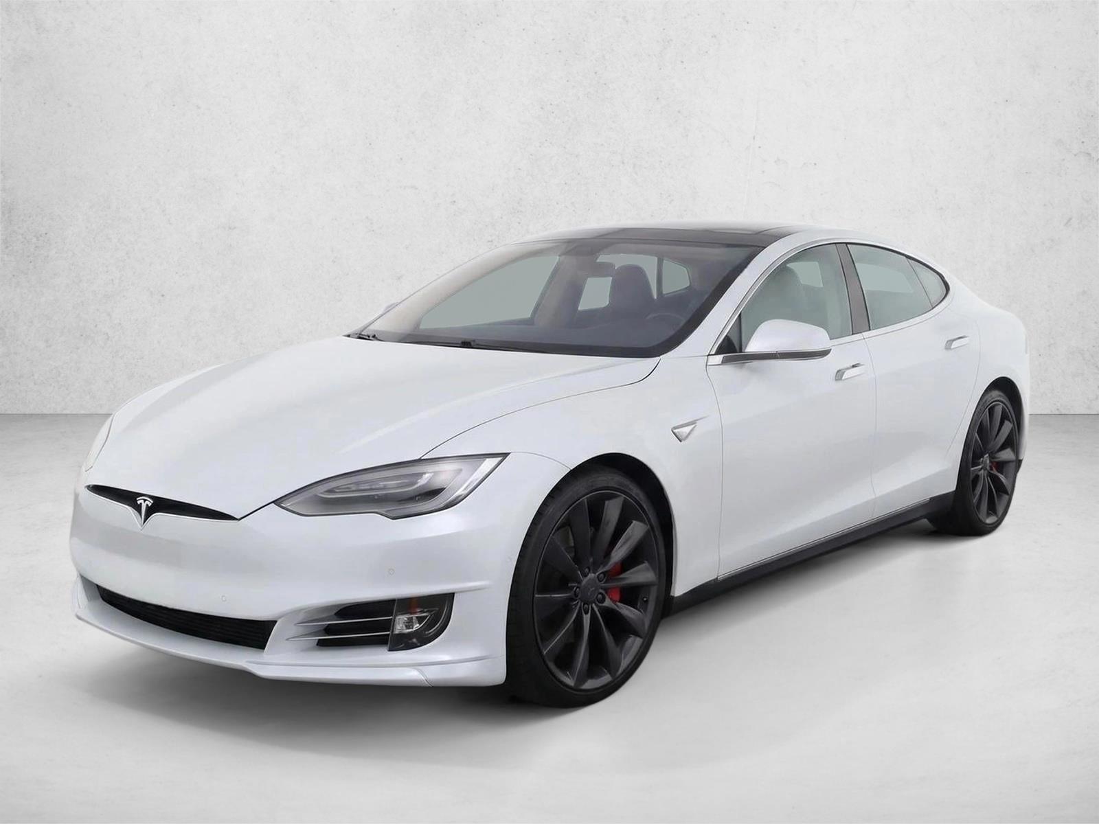 Thumbnail: 2013 Tesla Model S - 1