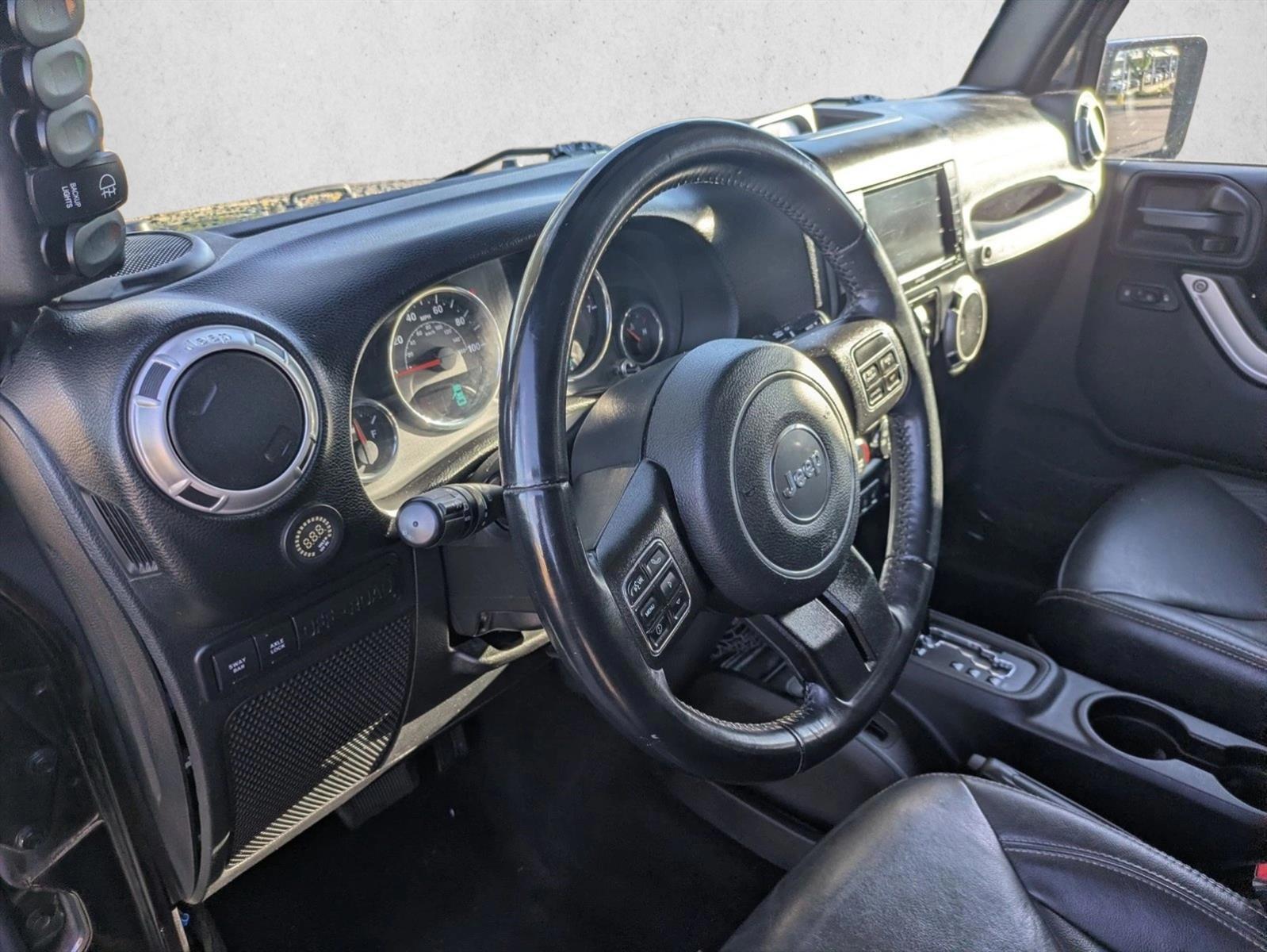 Thumbnail: 2016 Jeep Wrangler - 3