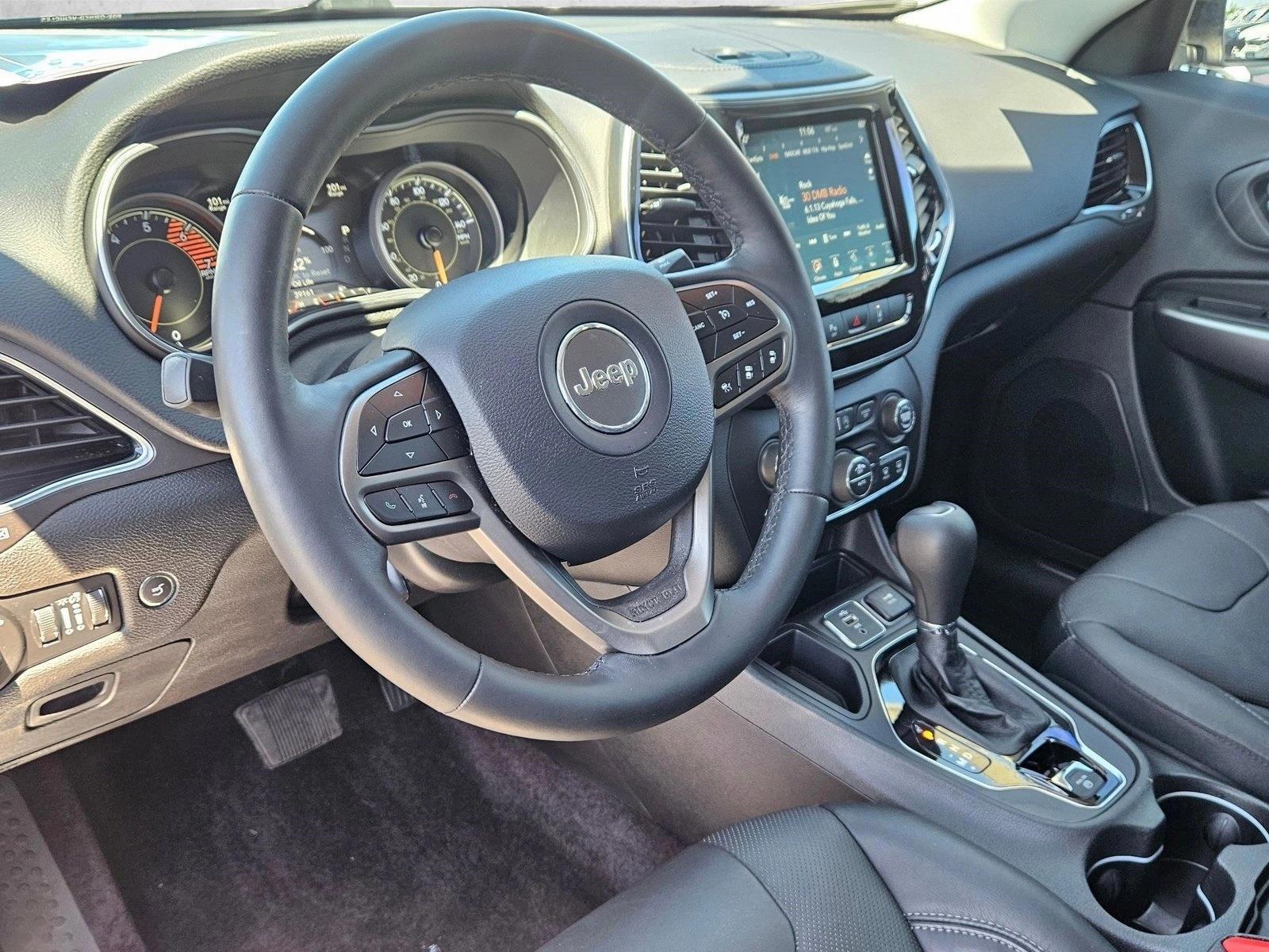 Thumbnail: 2019 Jeep Cherokee - 3