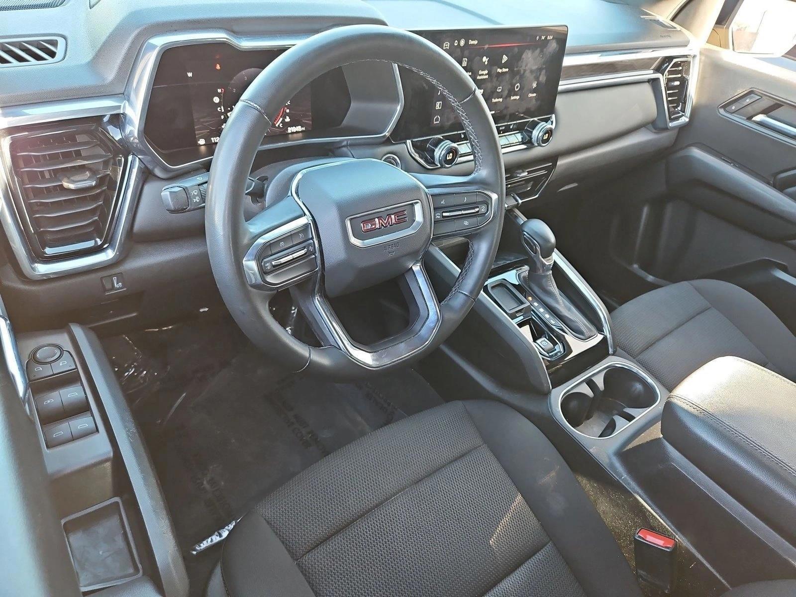 Thumbnail: 2023 GMC Canyon - 3