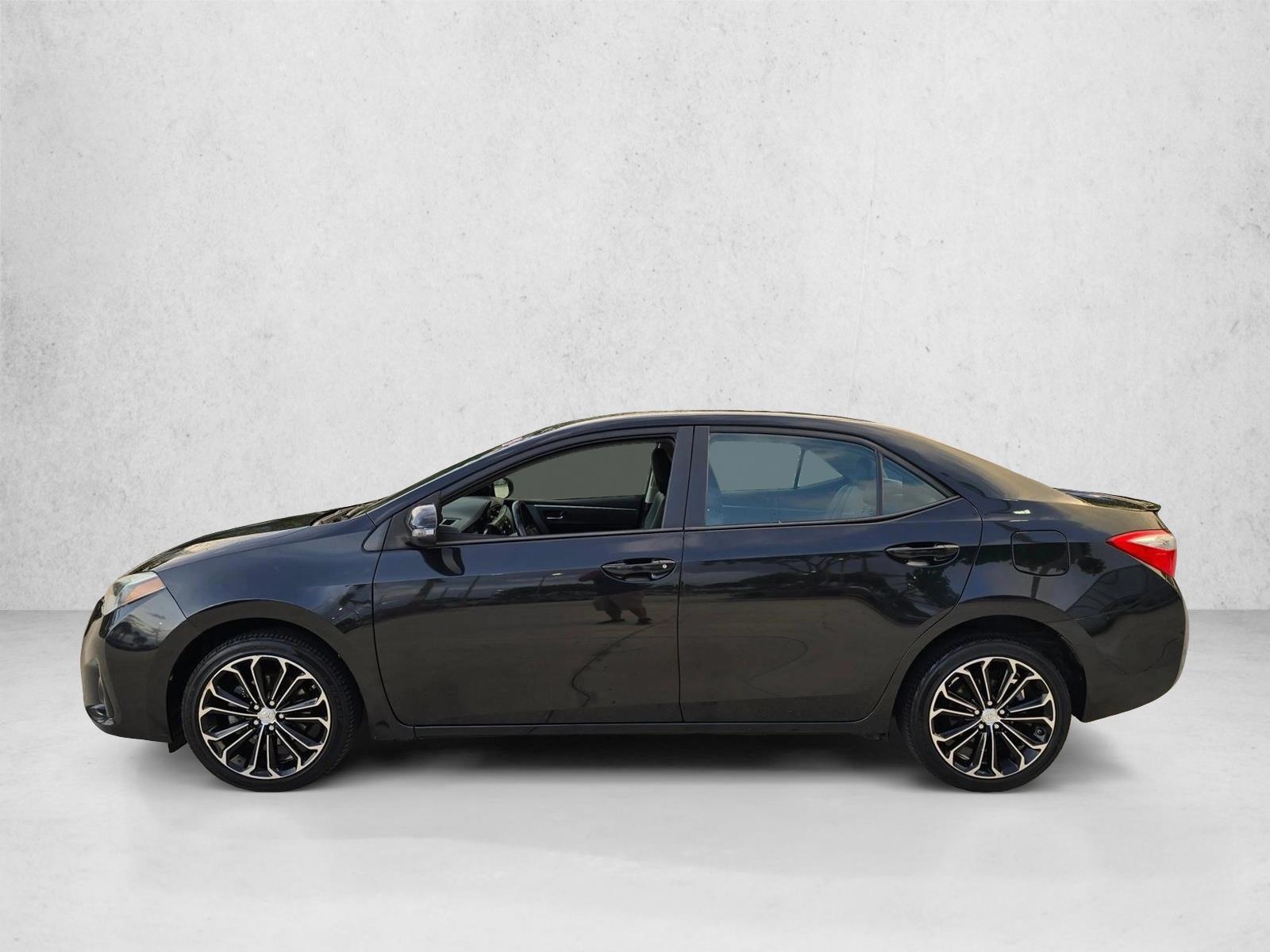 Thumbnail: 2016 Toyota Corolla - 2