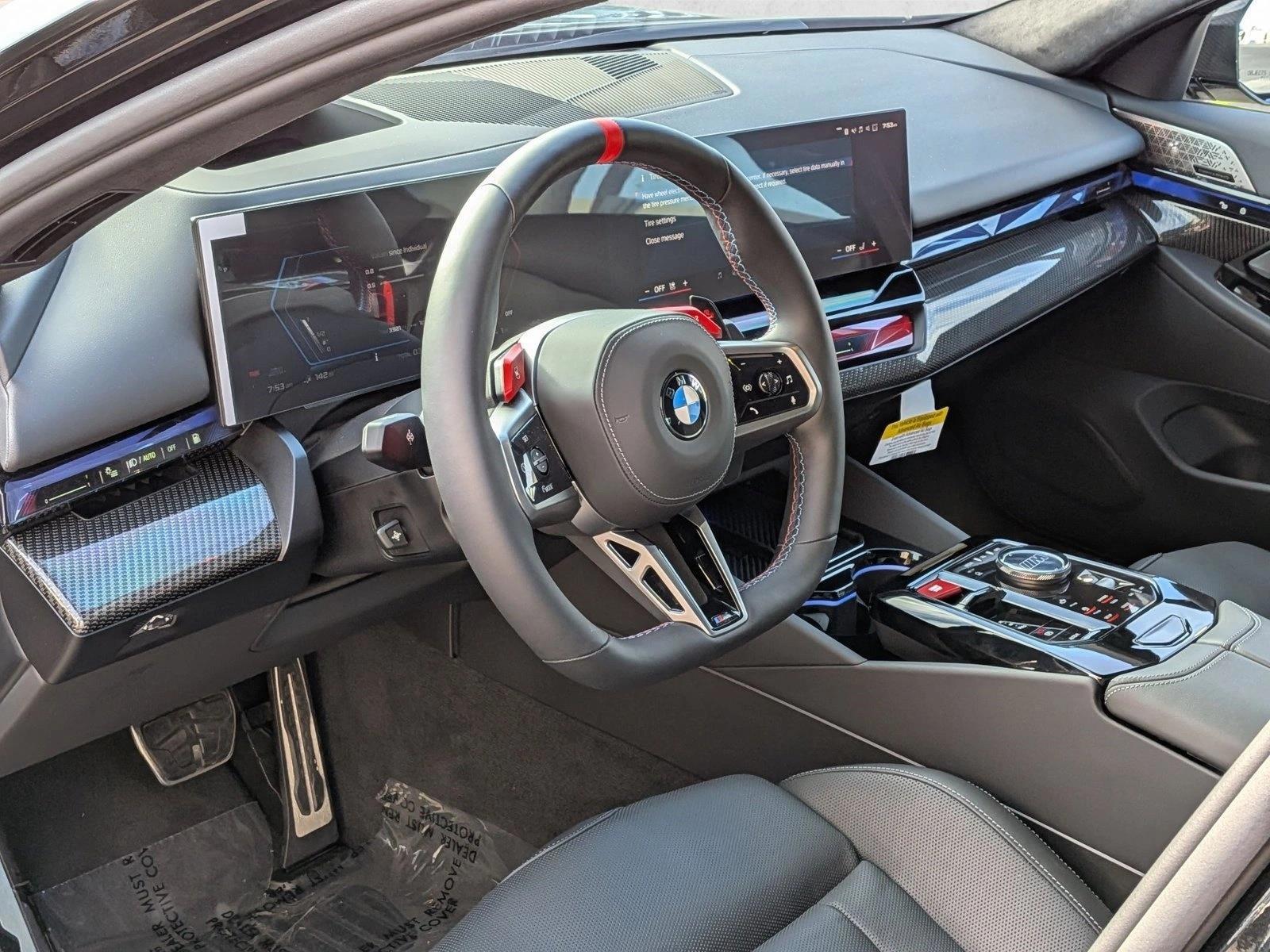 Thumbnail: 2026 BMW M5 - 3