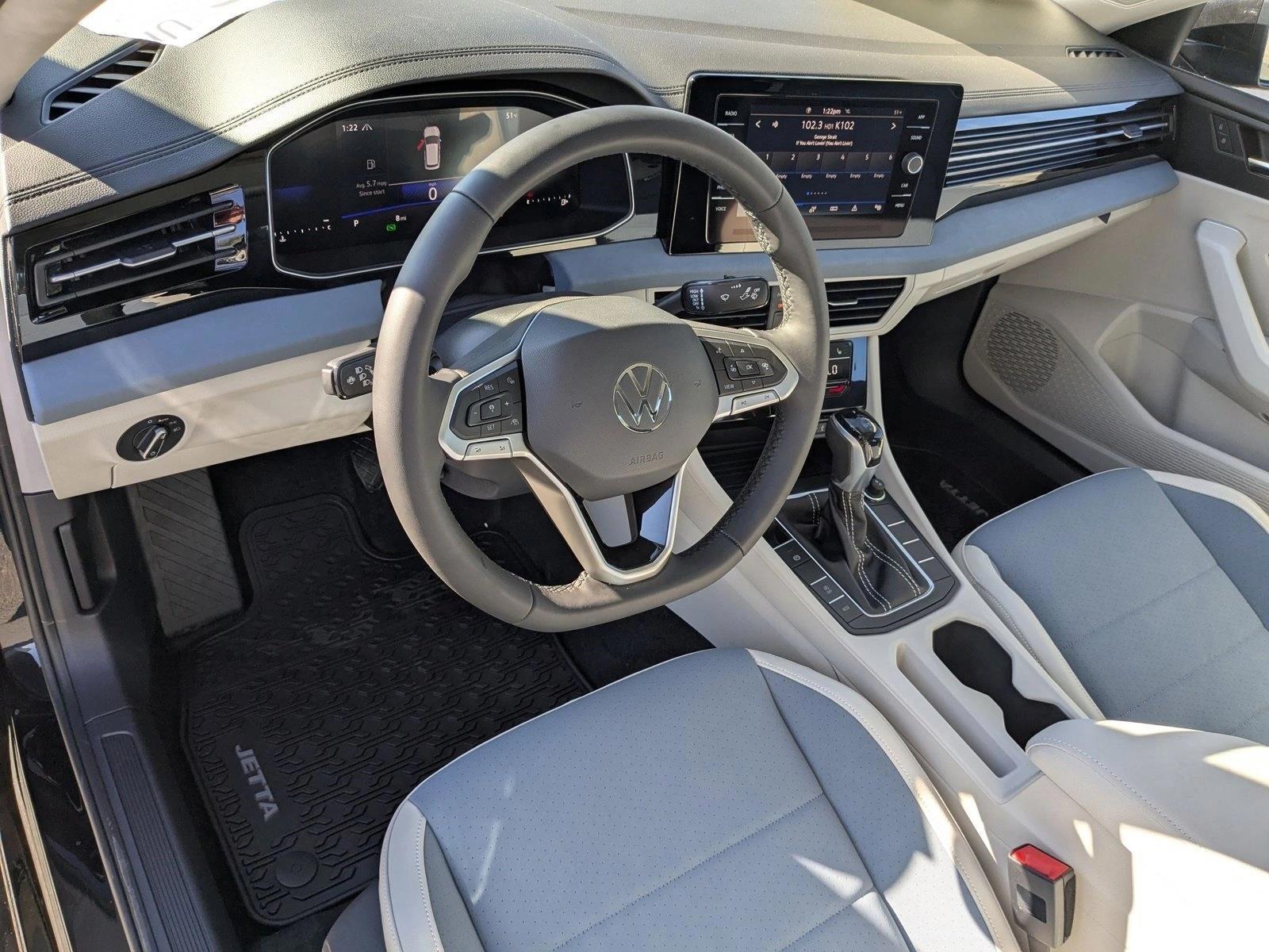 Thumbnail: 2025 Volkswagen Jetta - 2