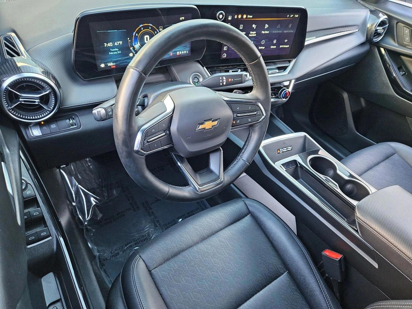Thumbnail: 2025 Chevrolet Equinox - 3