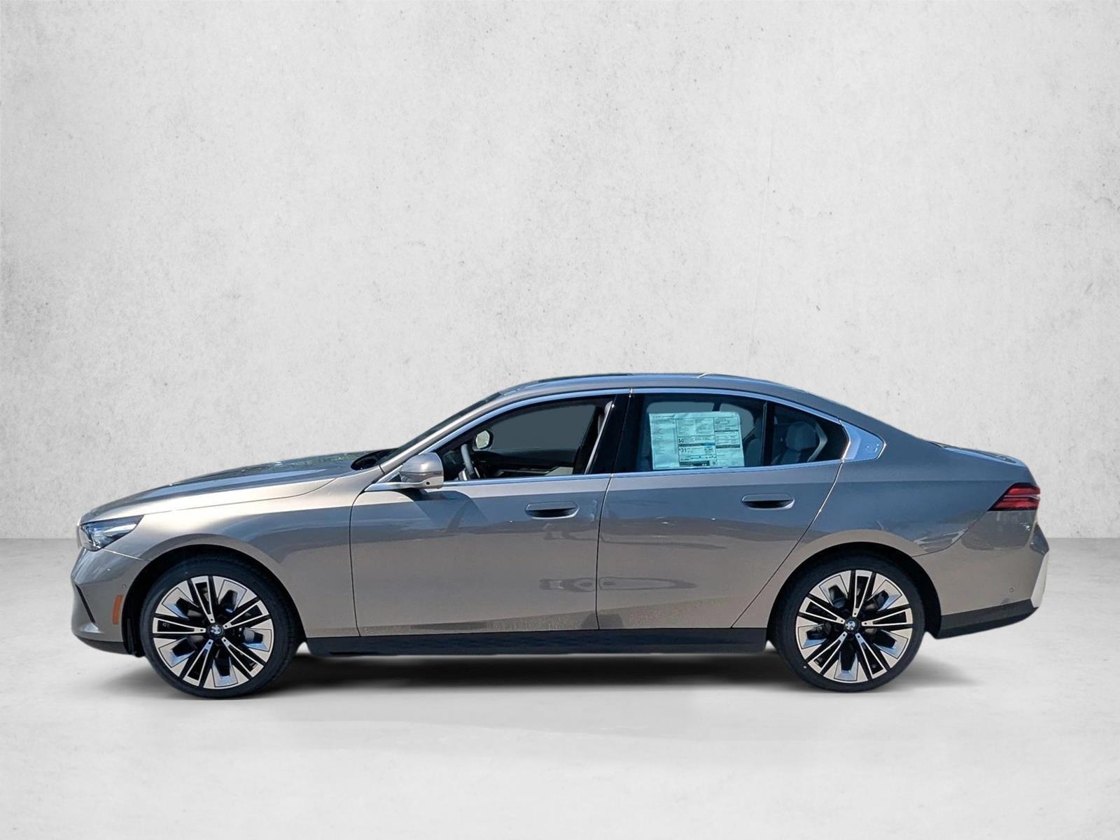 Thumbnail: 2026 BMW 5 Series - 2