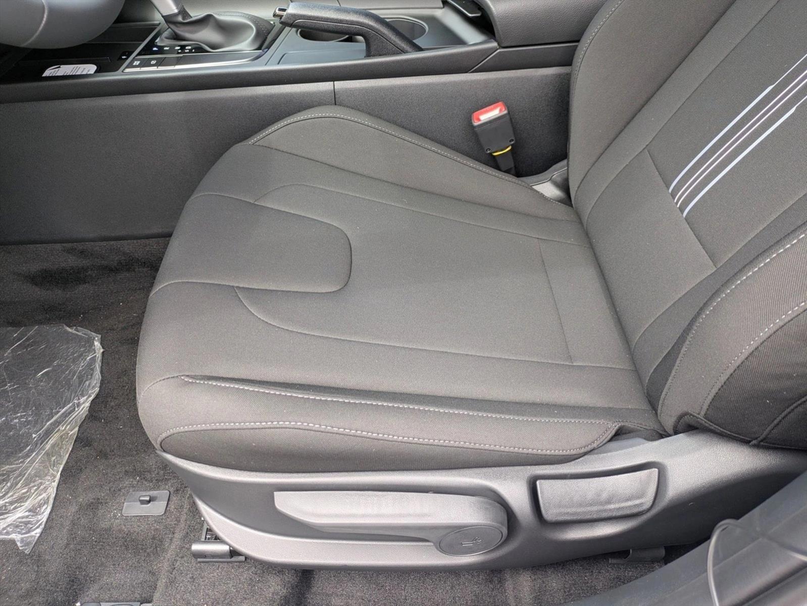 Thumbnail: 2026 Hyundai Elantra - 3