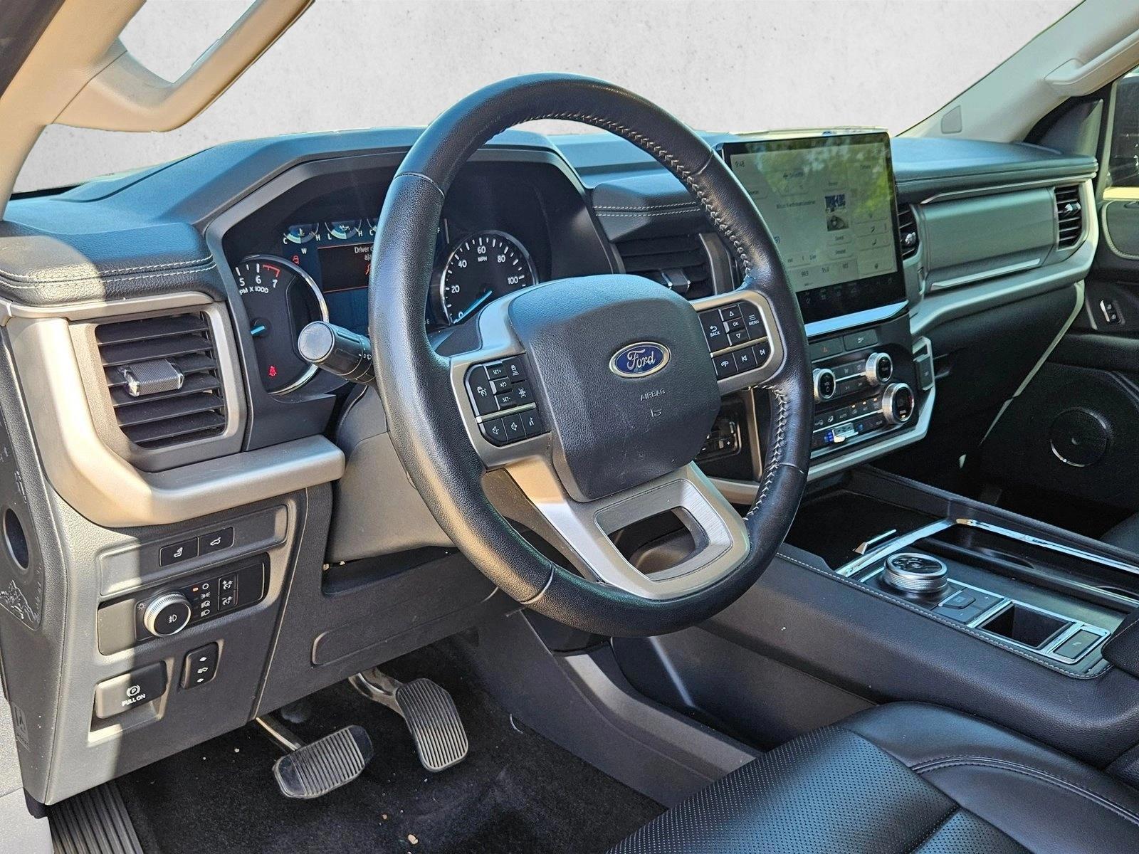 Thumbnail: 2022 Ford Expedition - 3