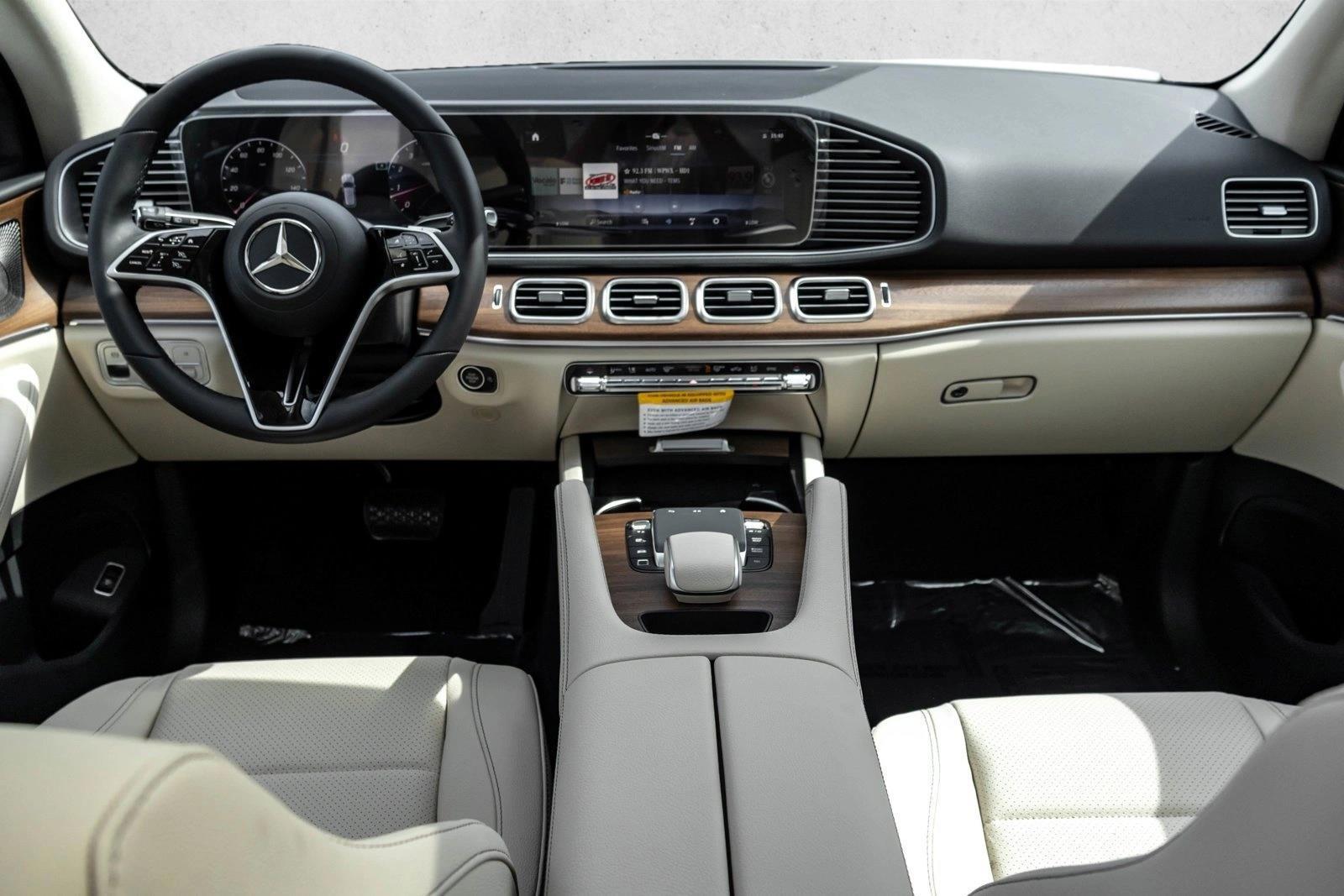Thumbnail: 2026 Mercedes-Benz GLE - 4