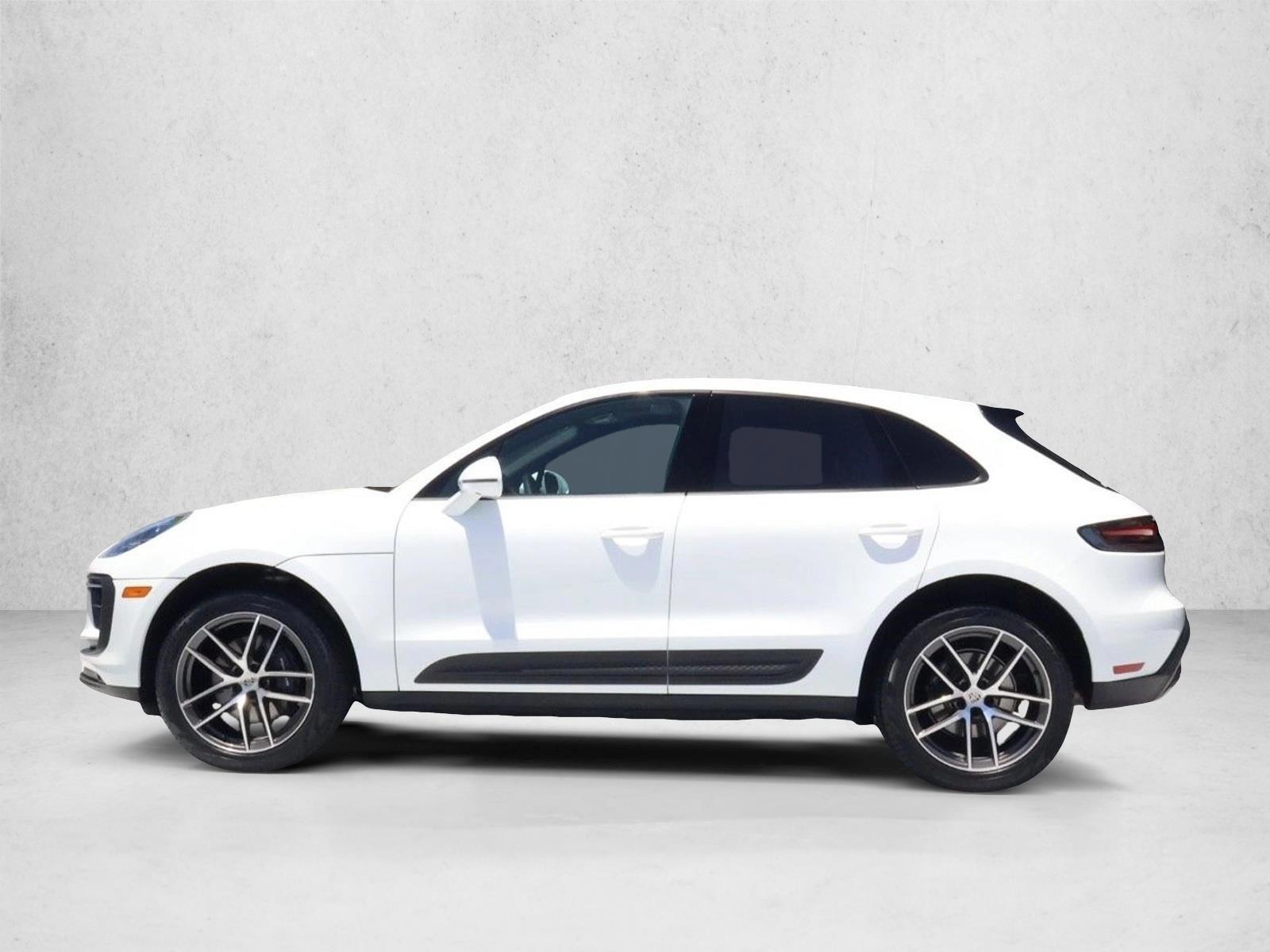 Thumbnail: 2025 Porsche Macan - 2