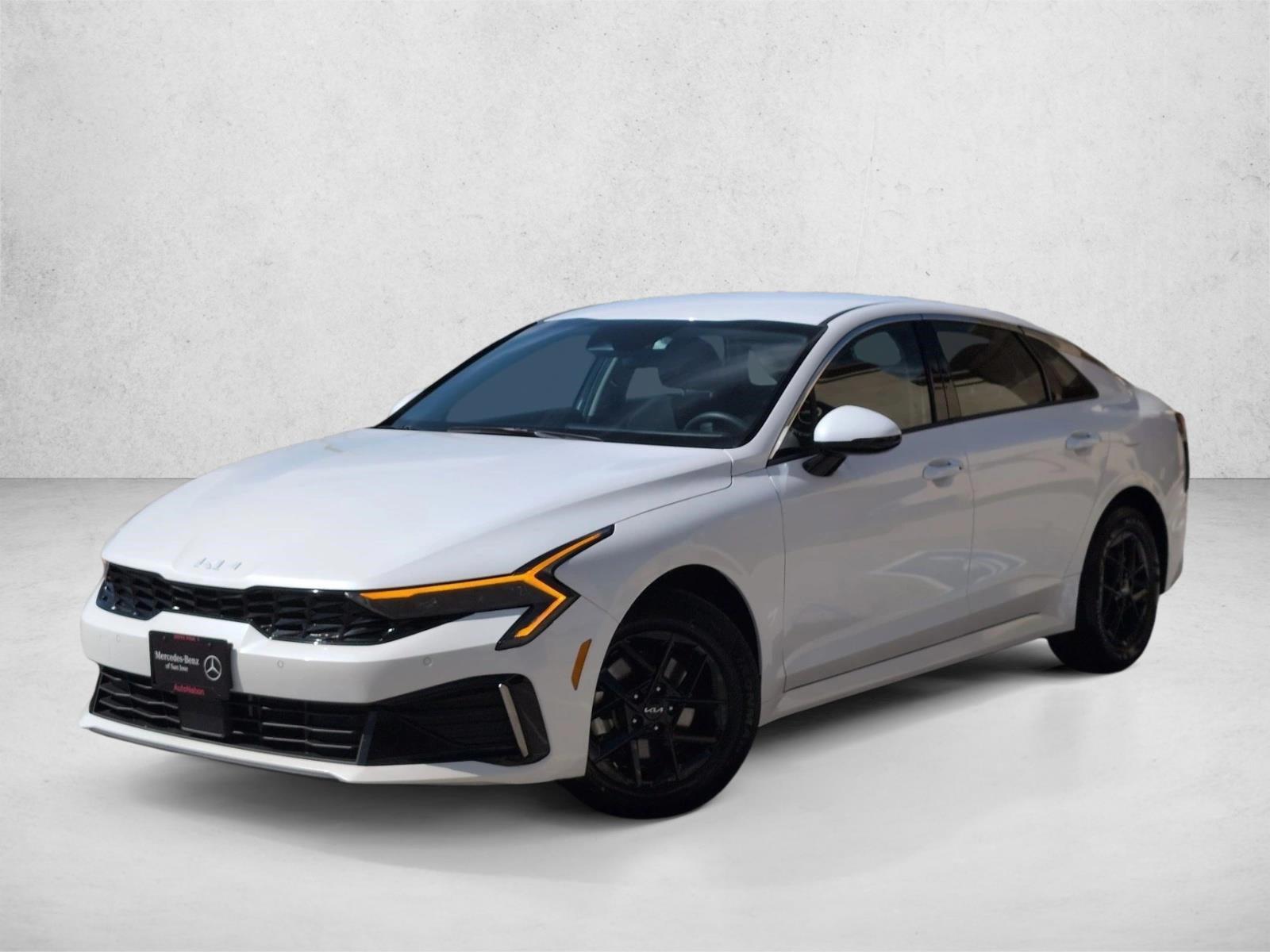 Thumbnail: 2025 Kia K5 - 1