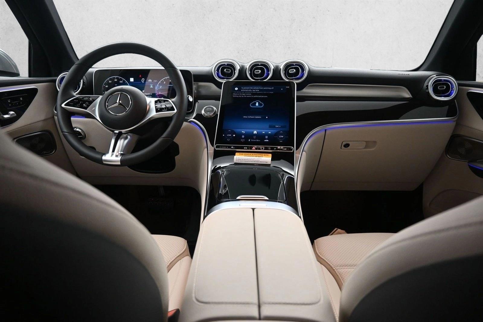 Thumbnail: 2027 Mercedes-Benz GLC - 3
