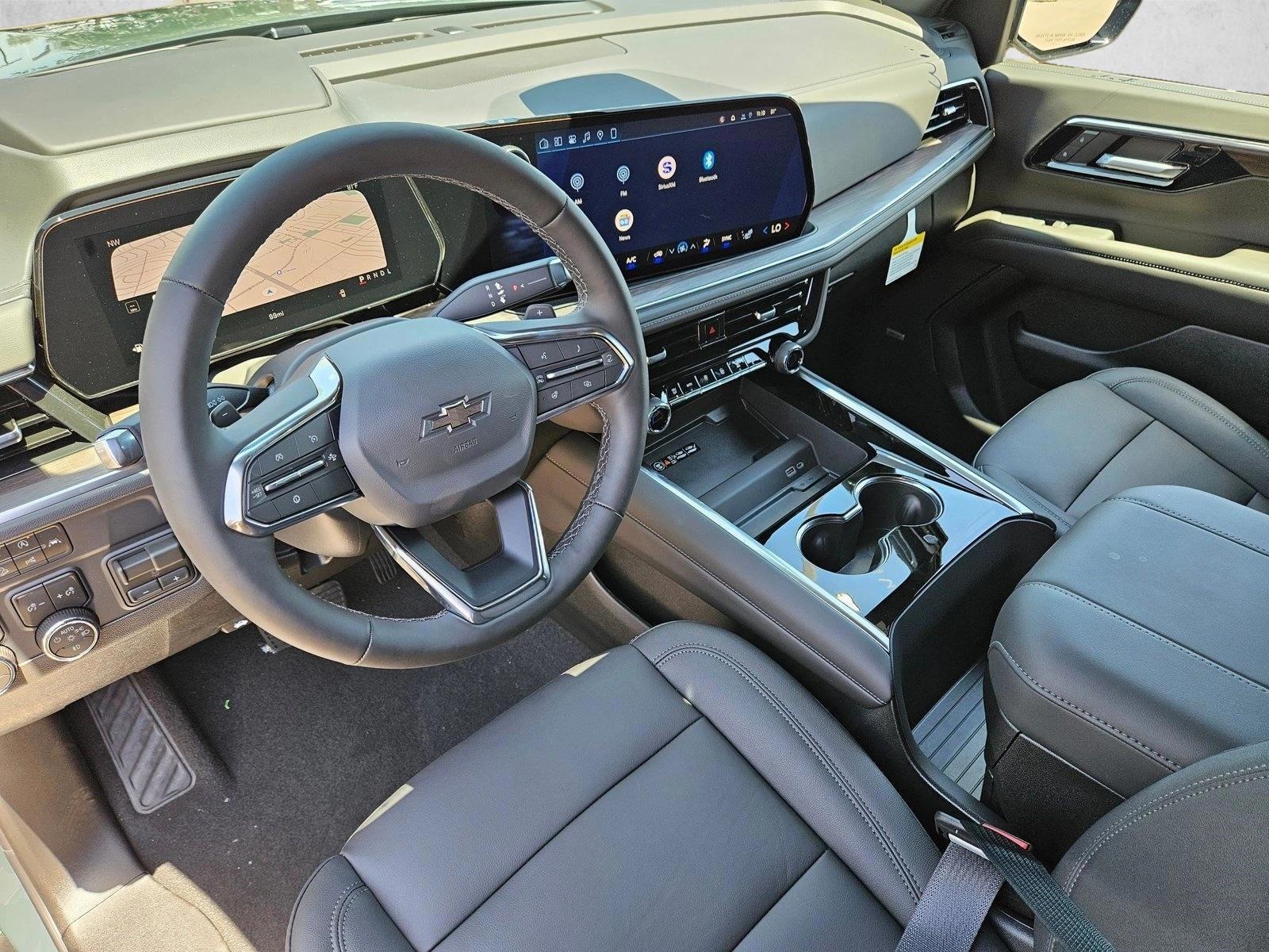 Thumbnail: 2026 Chevrolet Suburban - 3