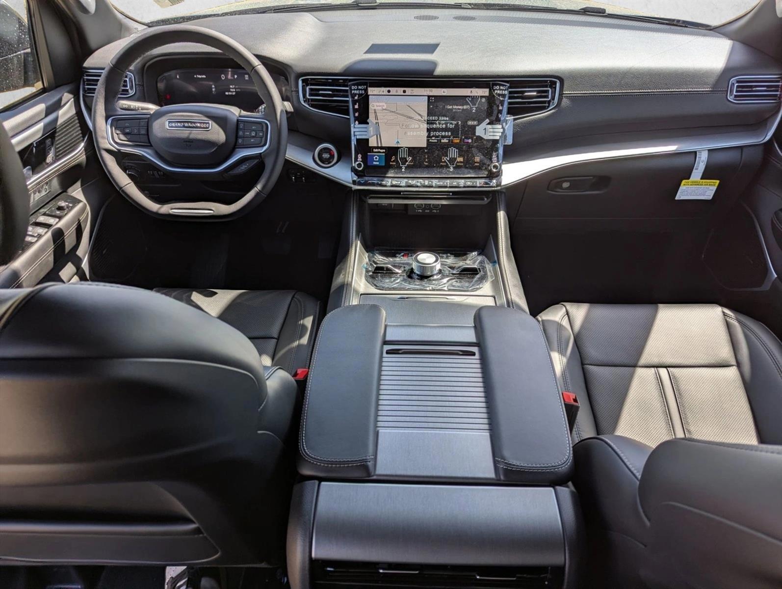Thumbnail: 2026 Jeep Grand Wagoneer - 4