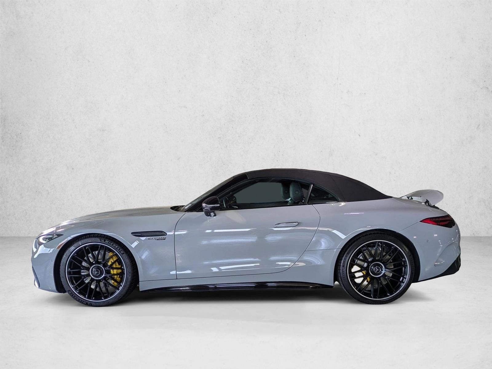 Thumbnail: 2022 Mercedes-Benz SL-Class - 2