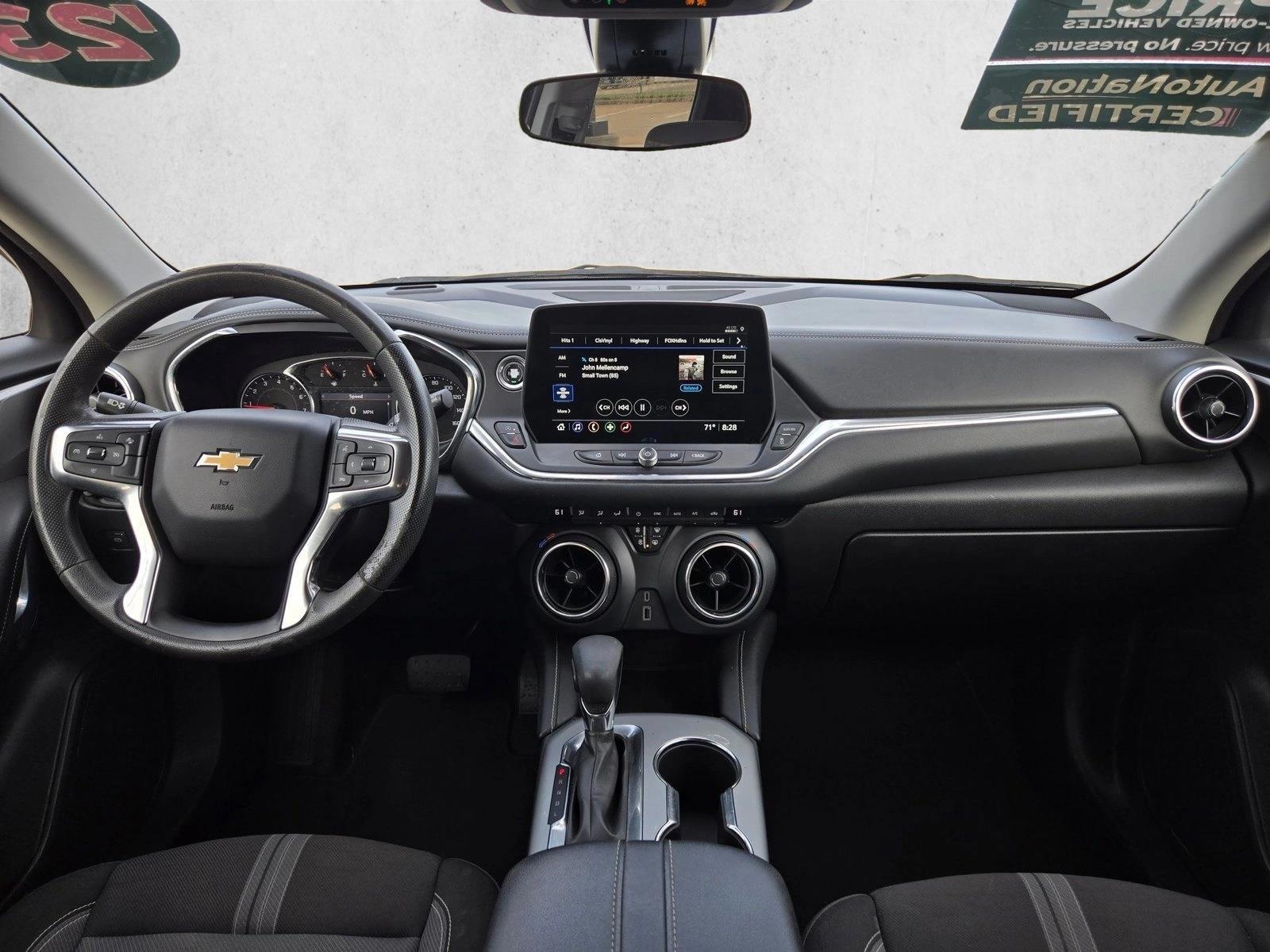 Thumbnail: 2023 Chevrolet Blazer - 3