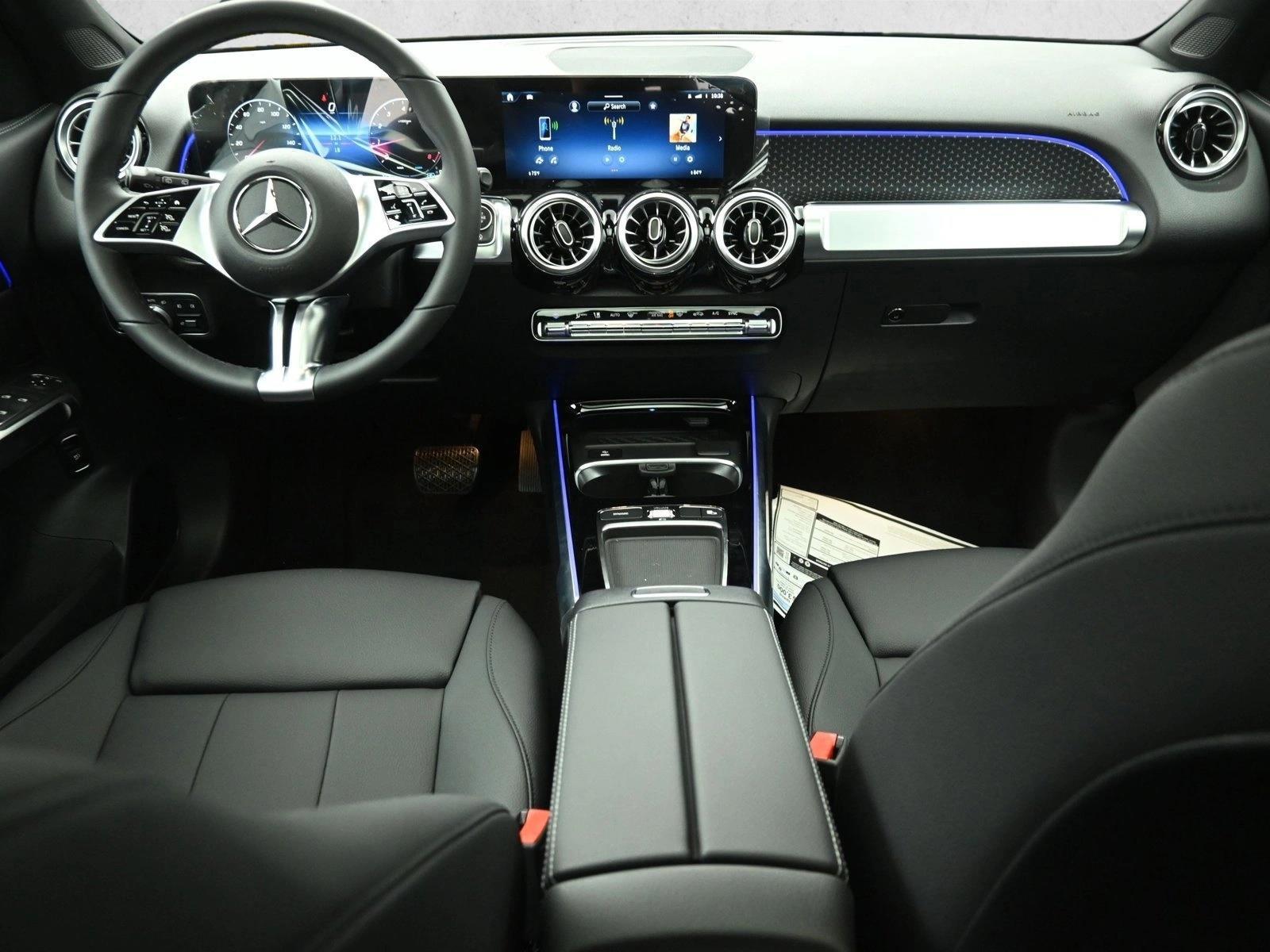 Thumbnail: 2026 Mercedes-Benz GLB - 3