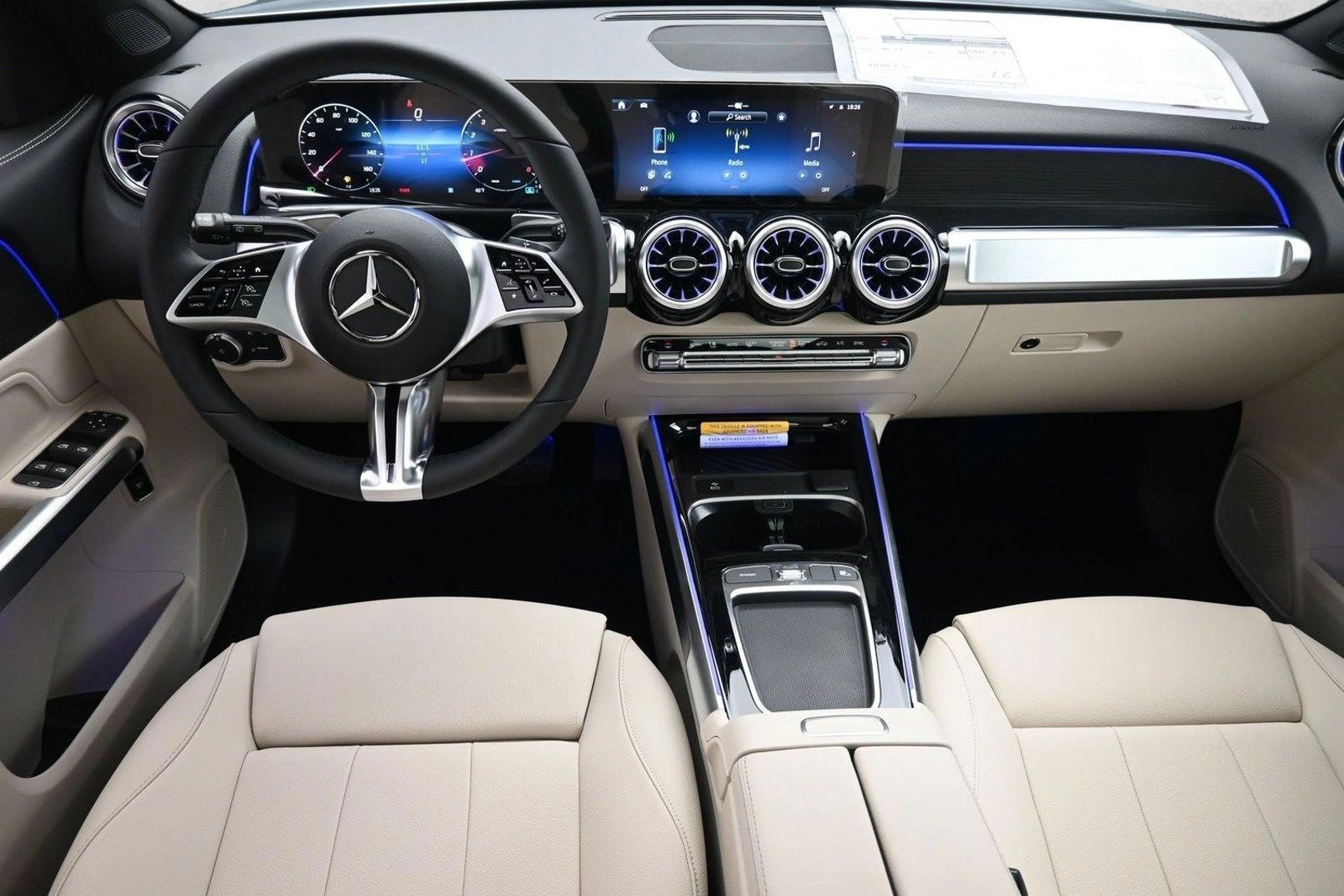 Thumbnail: 2026 Mercedes-Benz GLB - 3