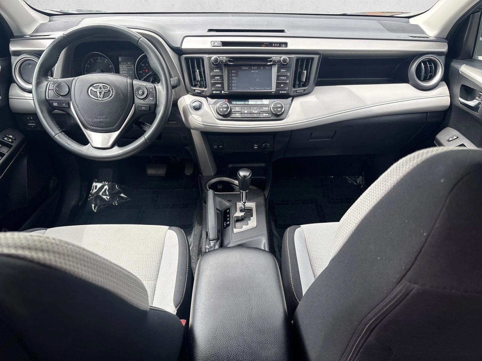 Thumbnail: 2017 Toyota RAV4 - 3