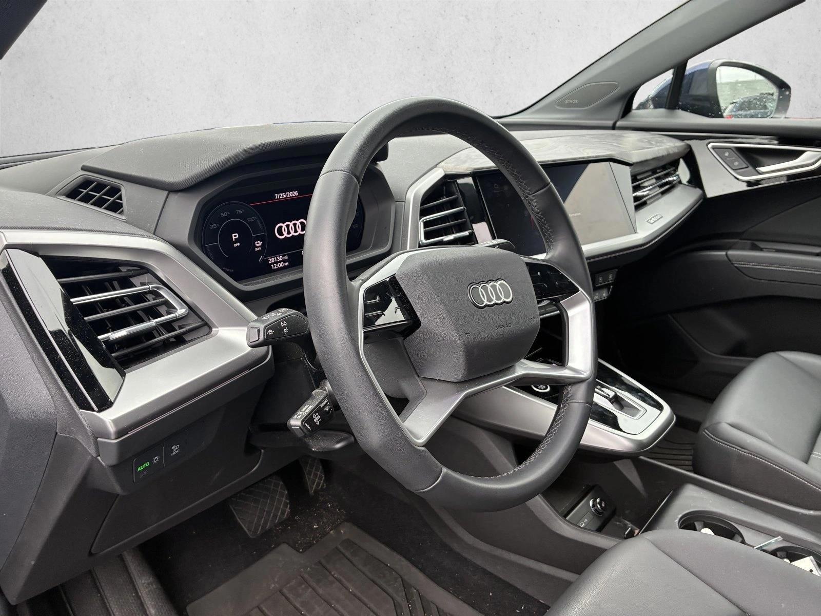 Thumbnail: 2023 Audi Q4 e-tron - 3