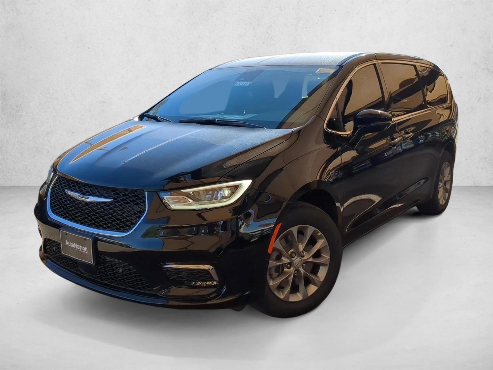 Thumbnail: 2026 Chrysler Pacifica - 1