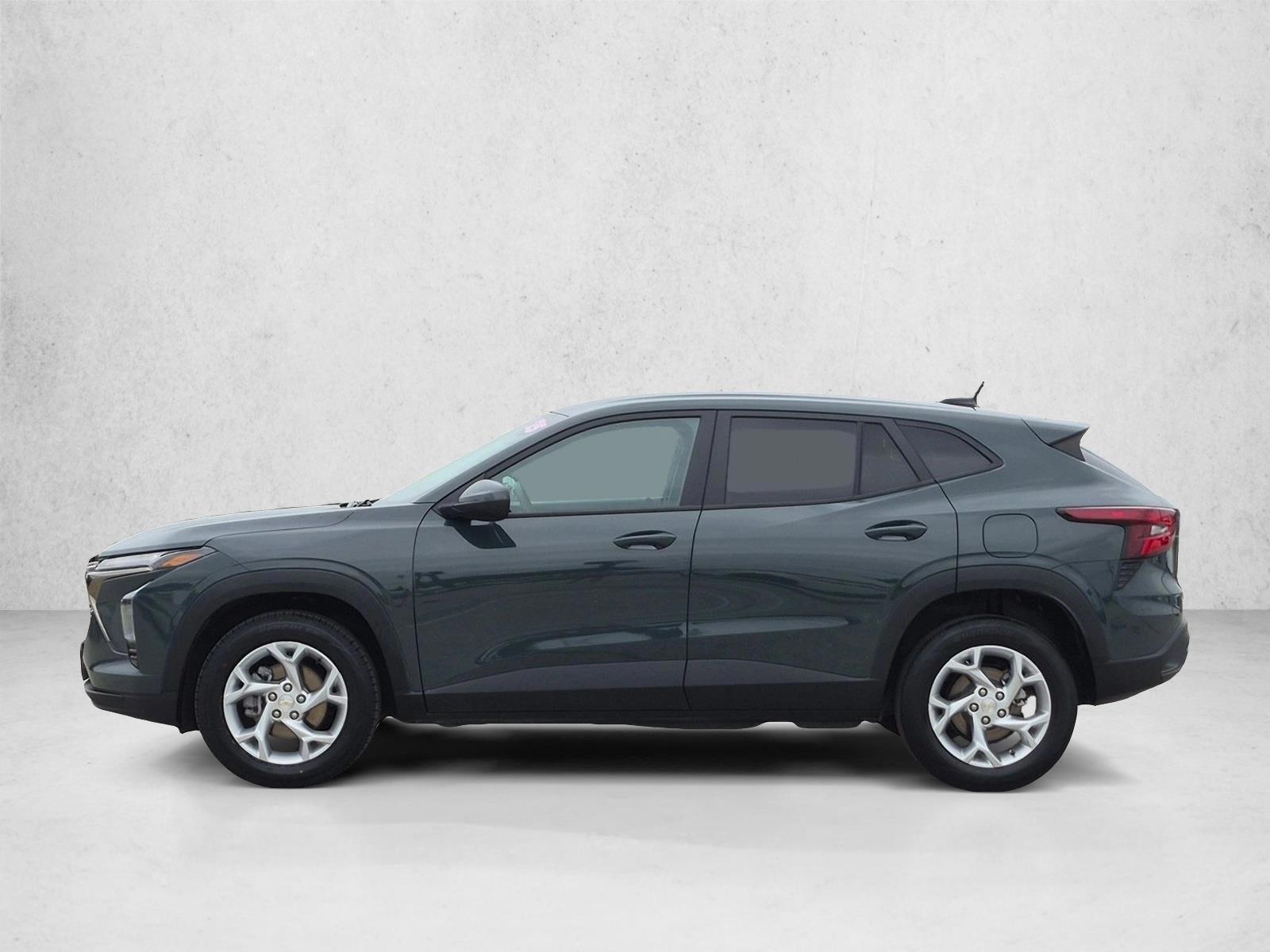 Thumbnail: 2025 Chevrolet Trax - 2
