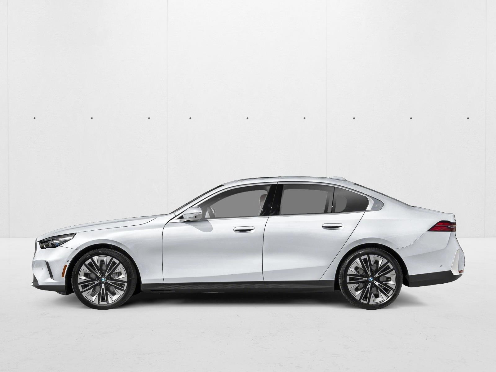 Thumbnail: 2026 BMW 5 Series - 2