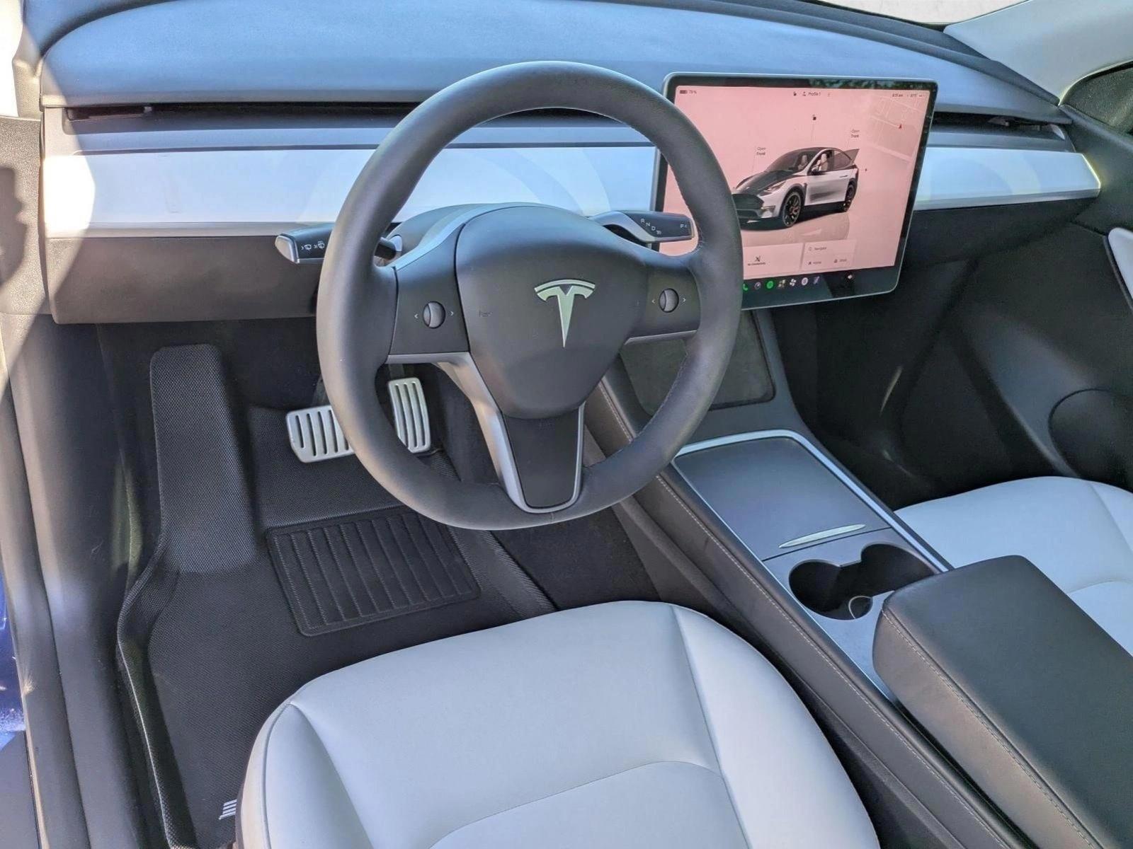 Thumbnail: 2022 Tesla Model Y - 3