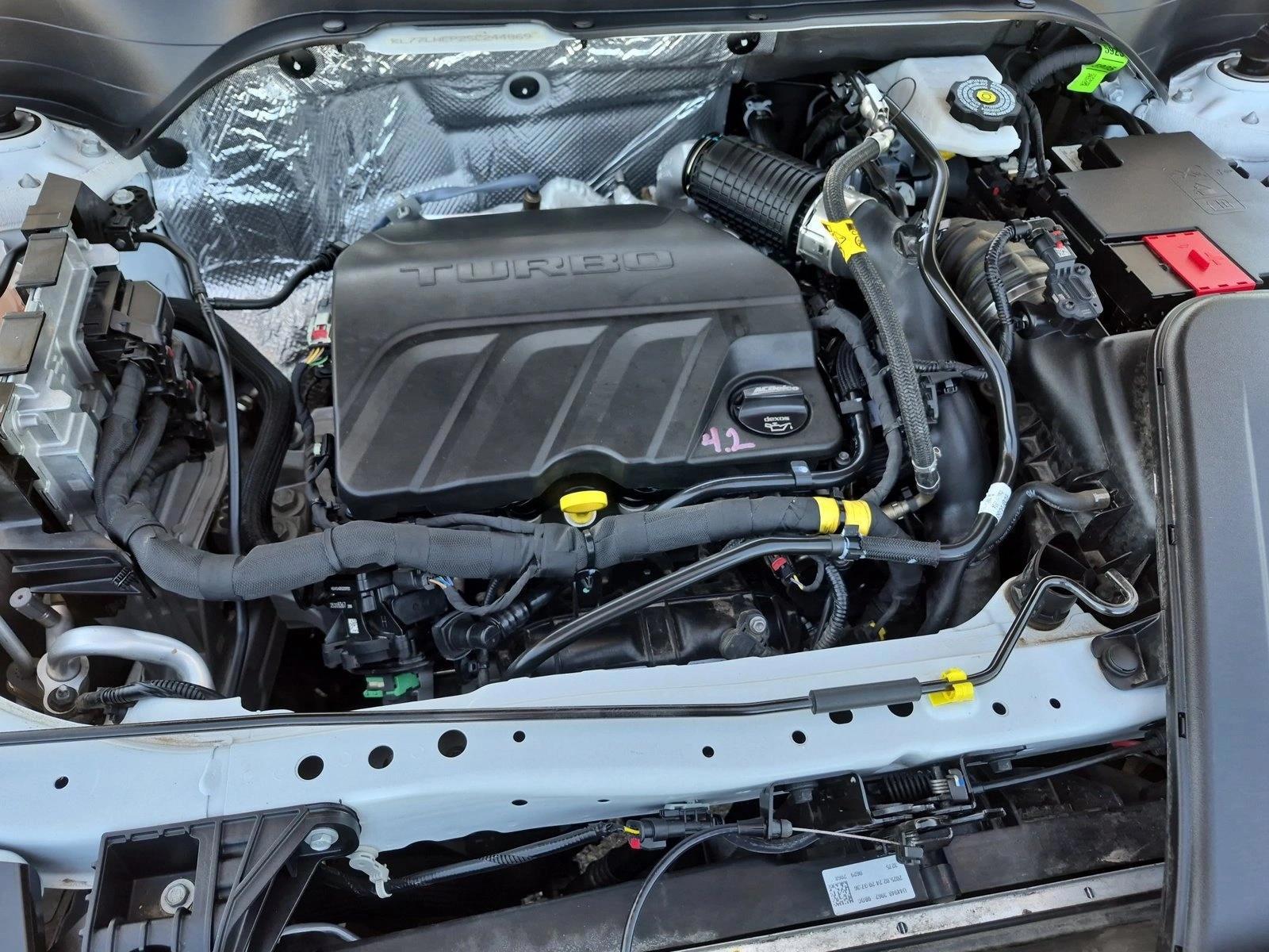 2025 Chevrolet Trax LT - Photo 28