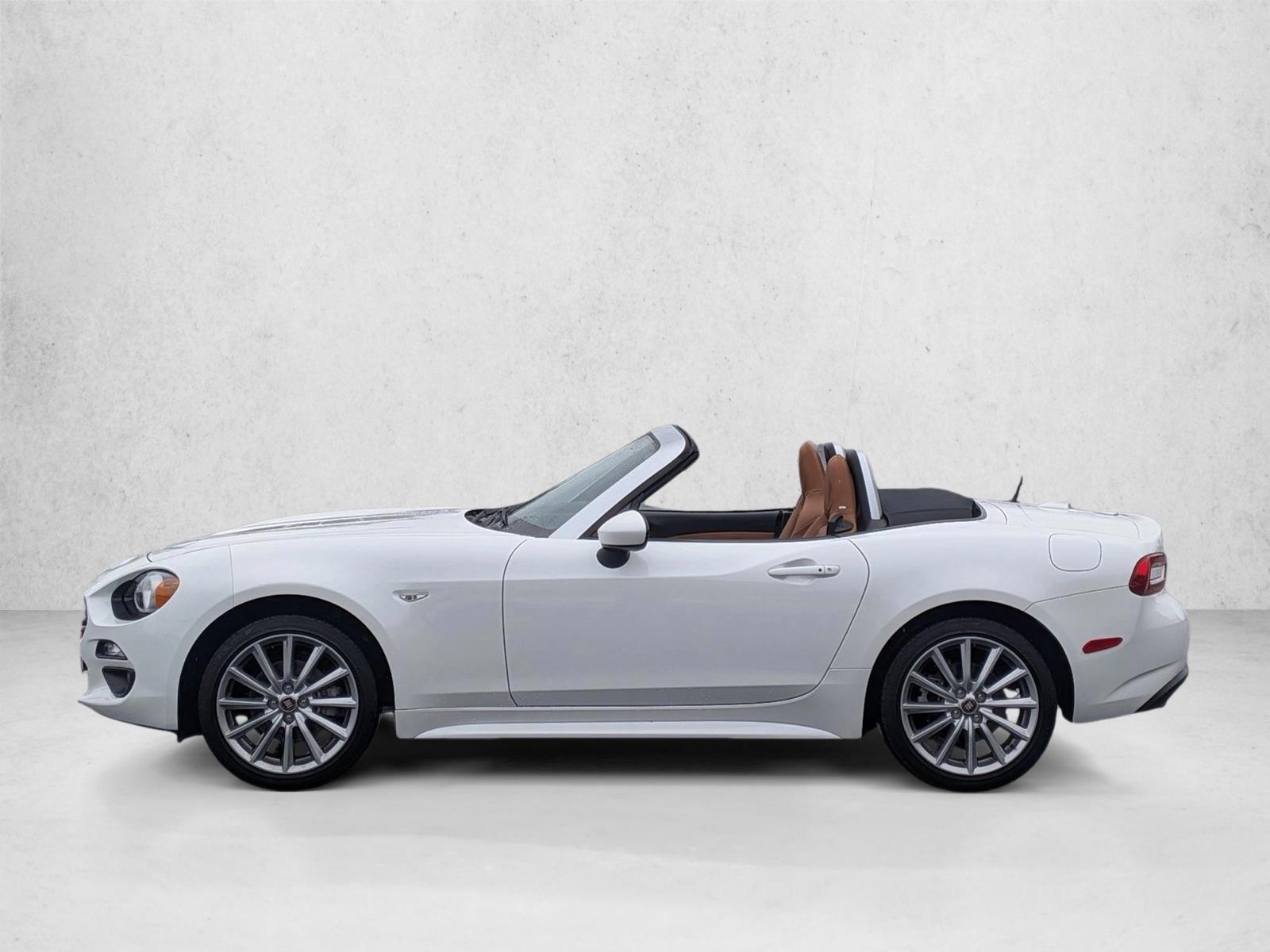 Thumbnail: 2020 Fiat 124 Spider - 4