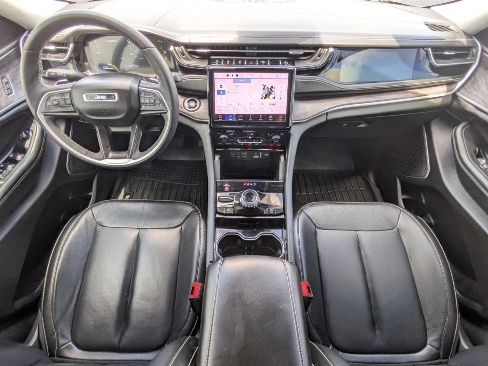 Thumbnail: 2022 Jeep Grand Cherokee - 4