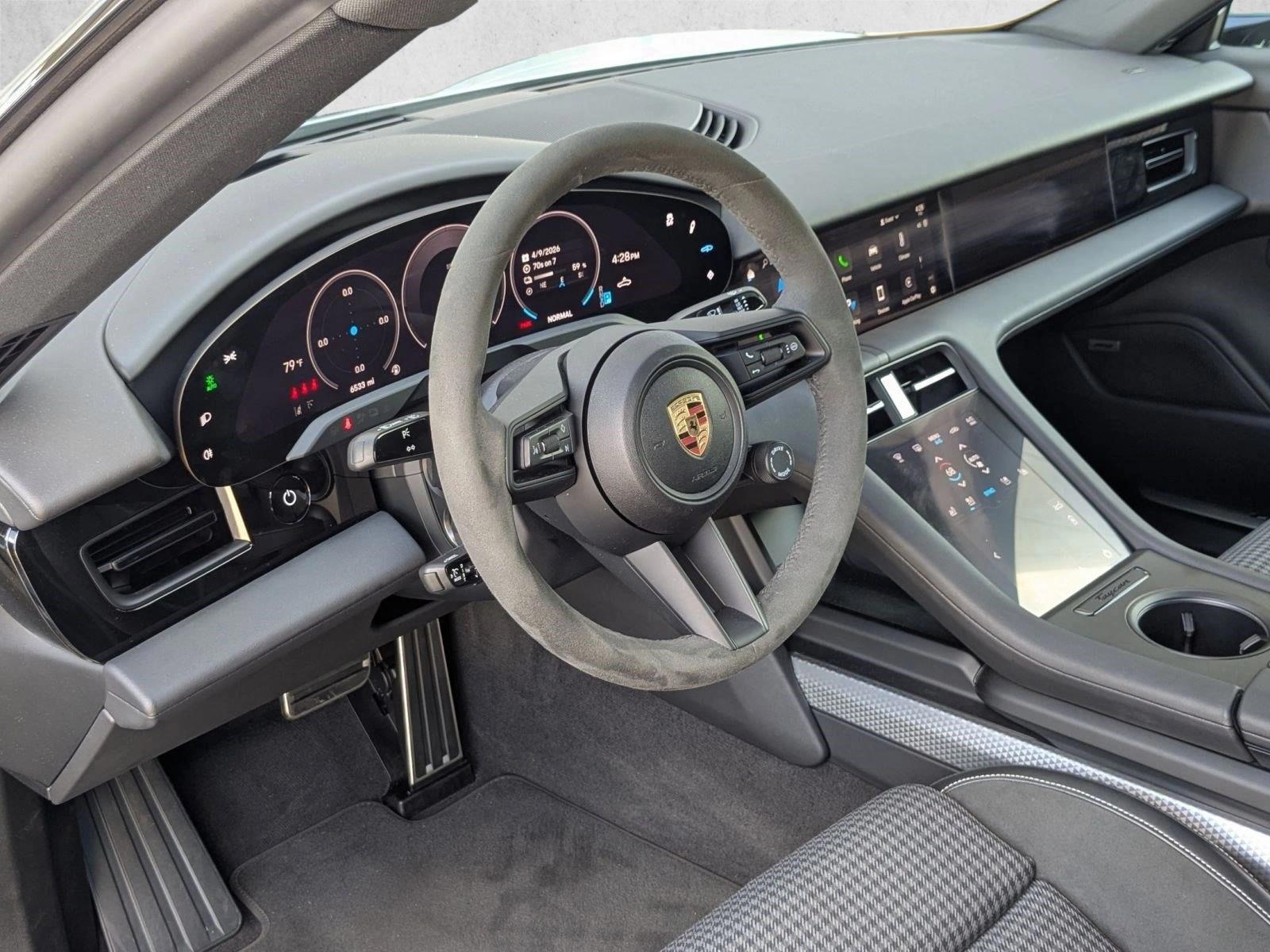 Thumbnail: 2025 Porsche Taycan - 3