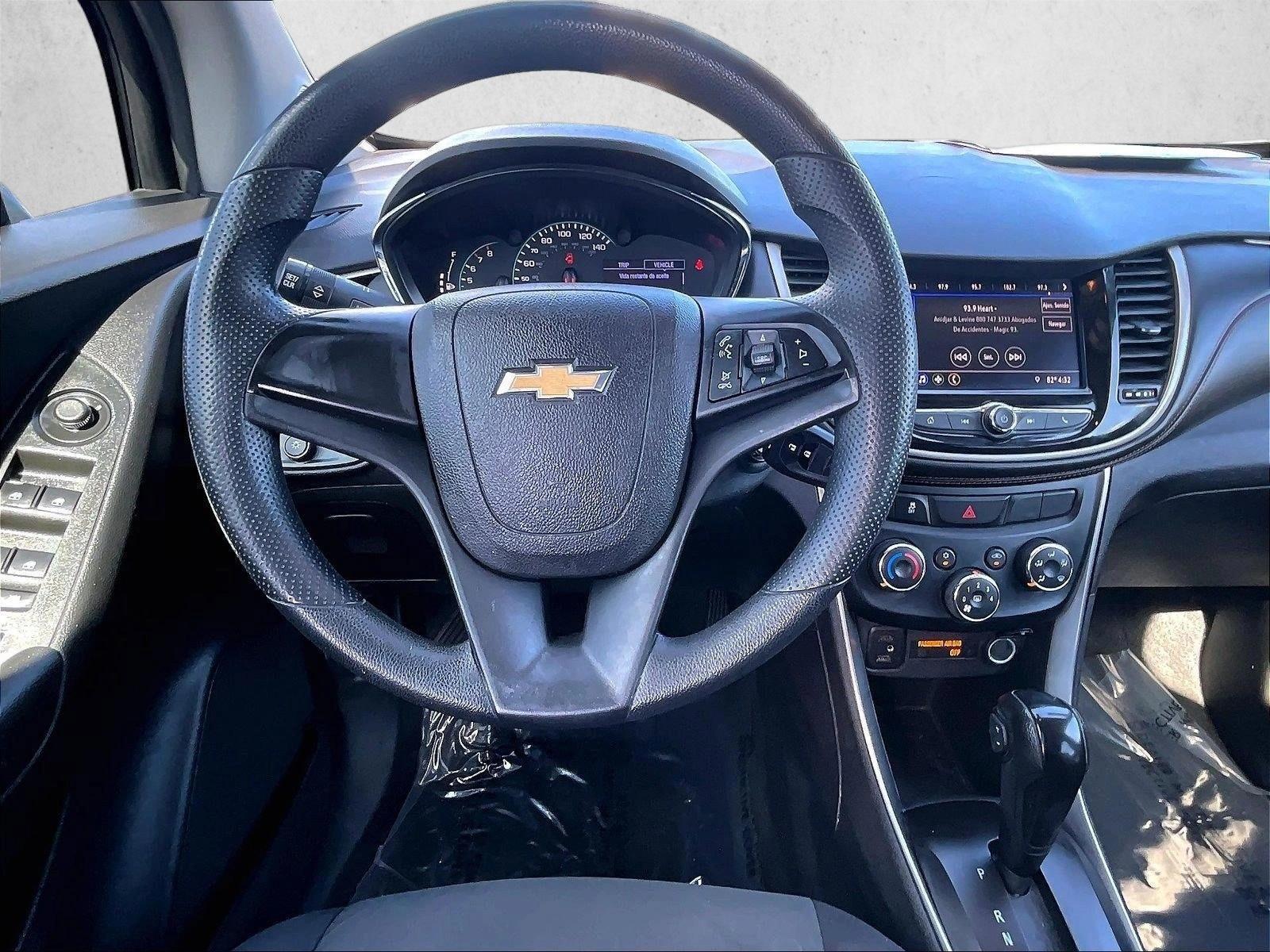 Thumbnail: 2020 Chevrolet Trax - 3