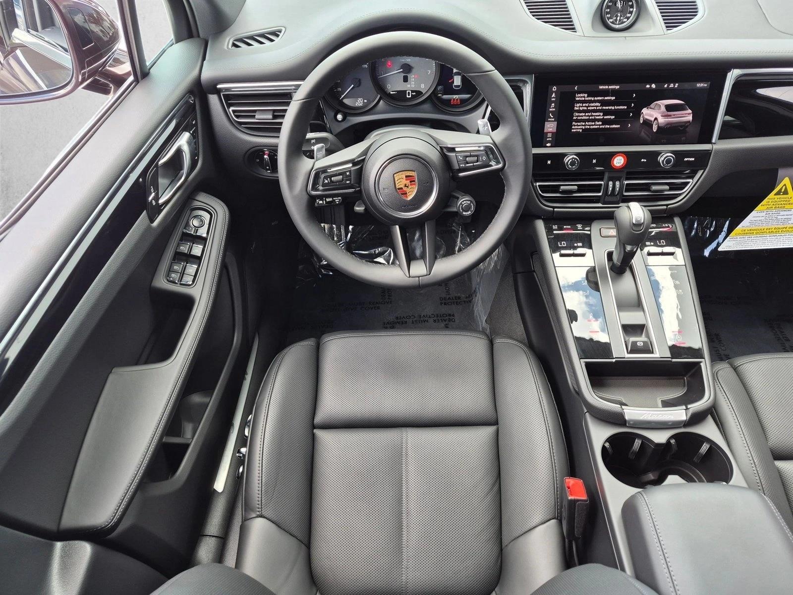 Thumbnail: 2026 Porsche Macan - 4