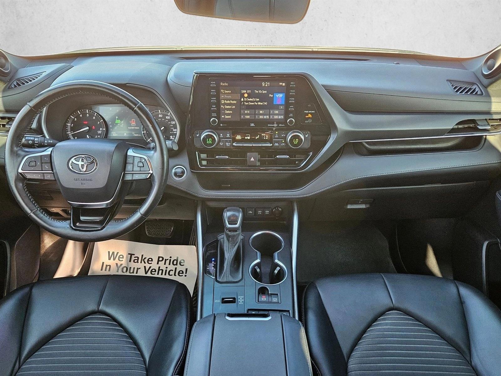 Thumbnail: 2021 Toyota Highlander - 3