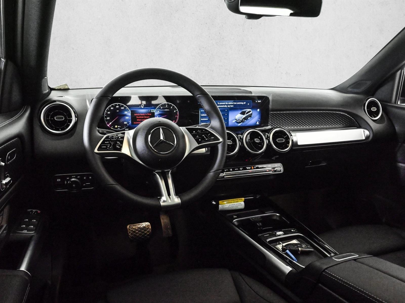 Thumbnail: 2026 Mercedes-Benz GLB - 3