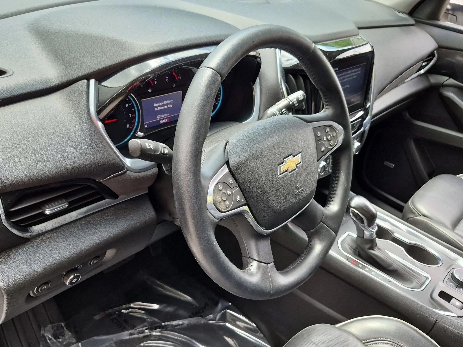 Thumbnail: 2021 Chevrolet Traverse - 3