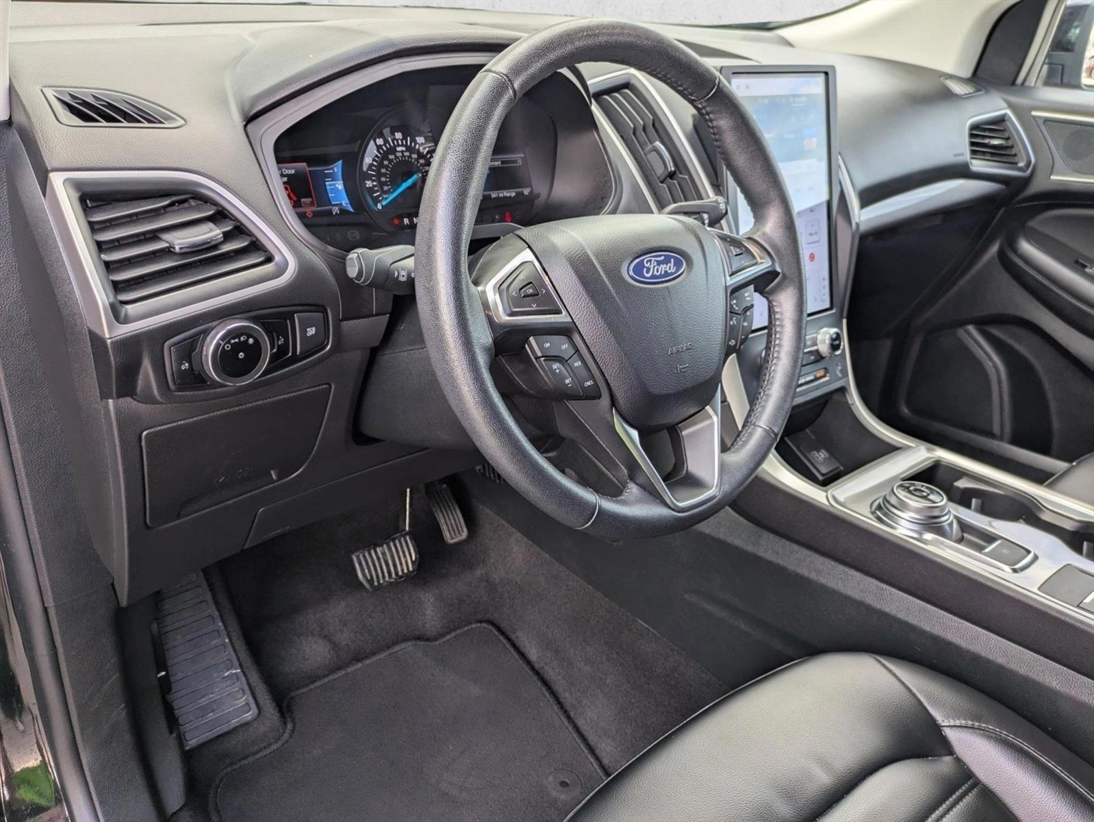 Thumbnail: 2024 Ford Edge - 3