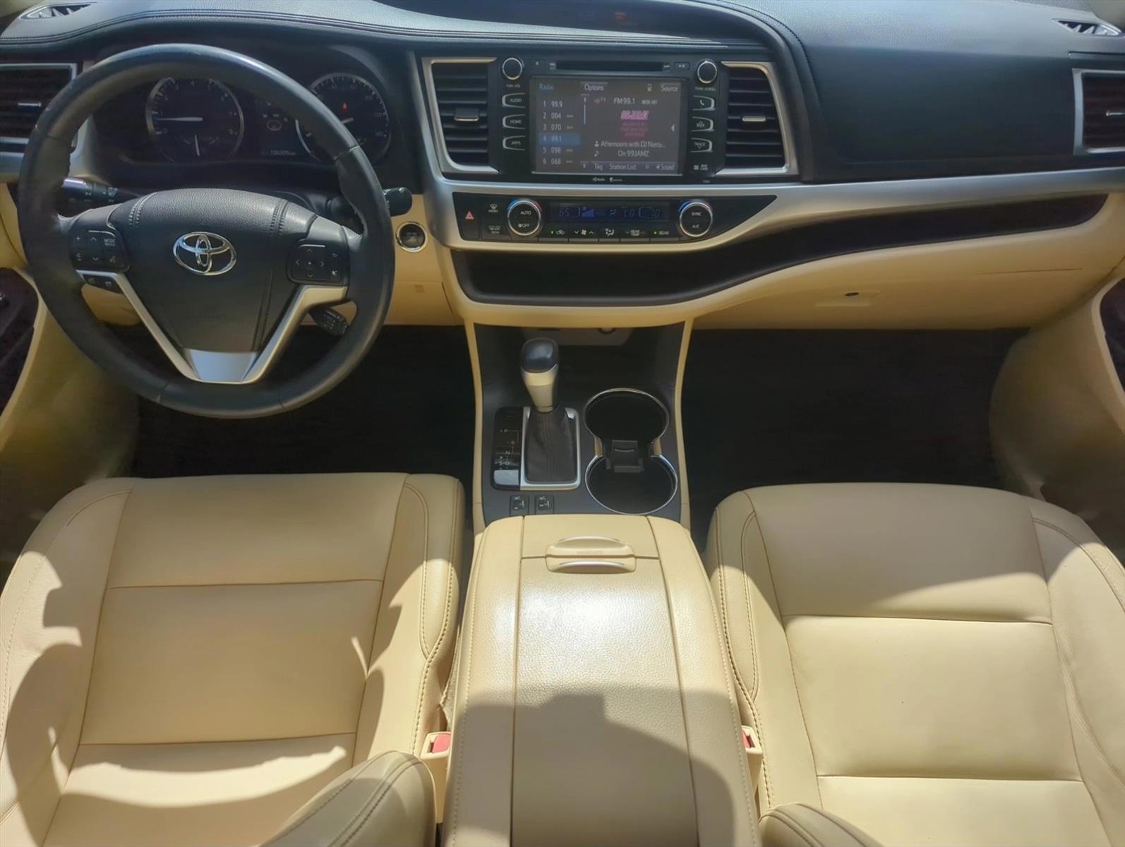 Thumbnail: 2015 Toyota Highlander - 2