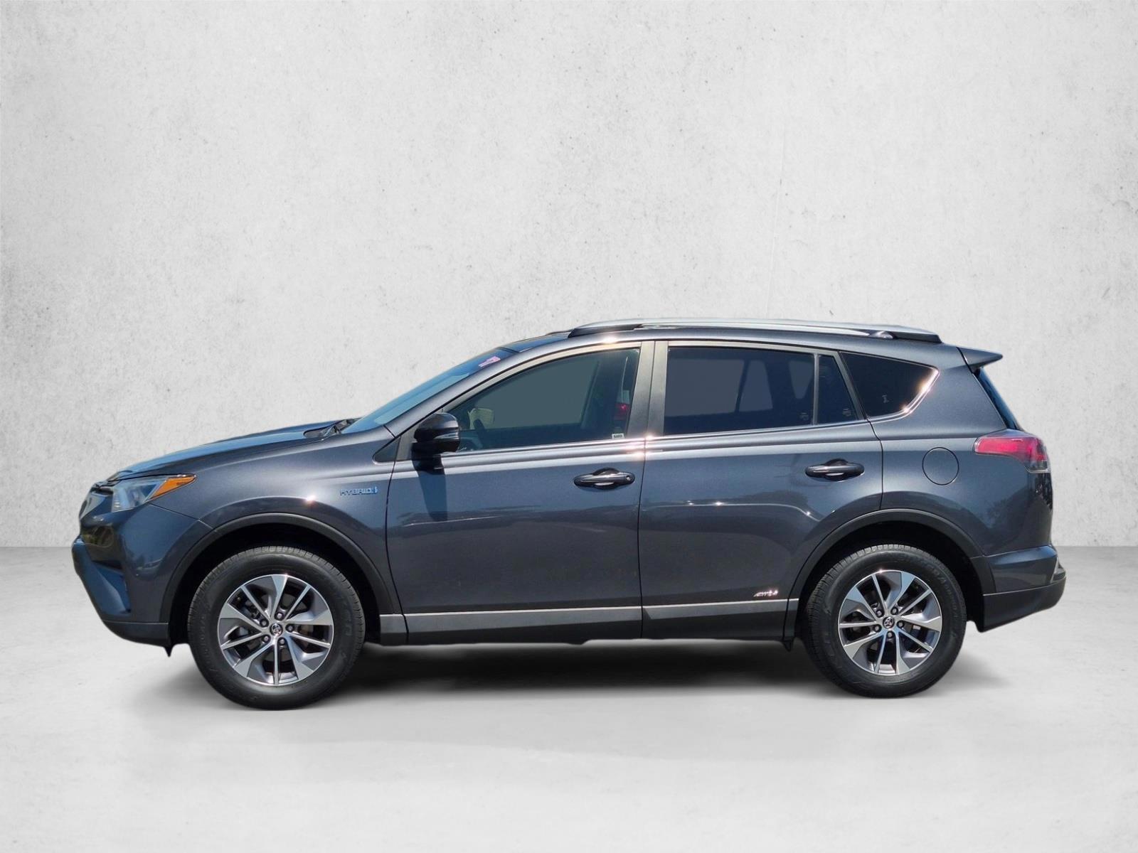 Thumbnail: 2017 Toyota RAV4 - 2