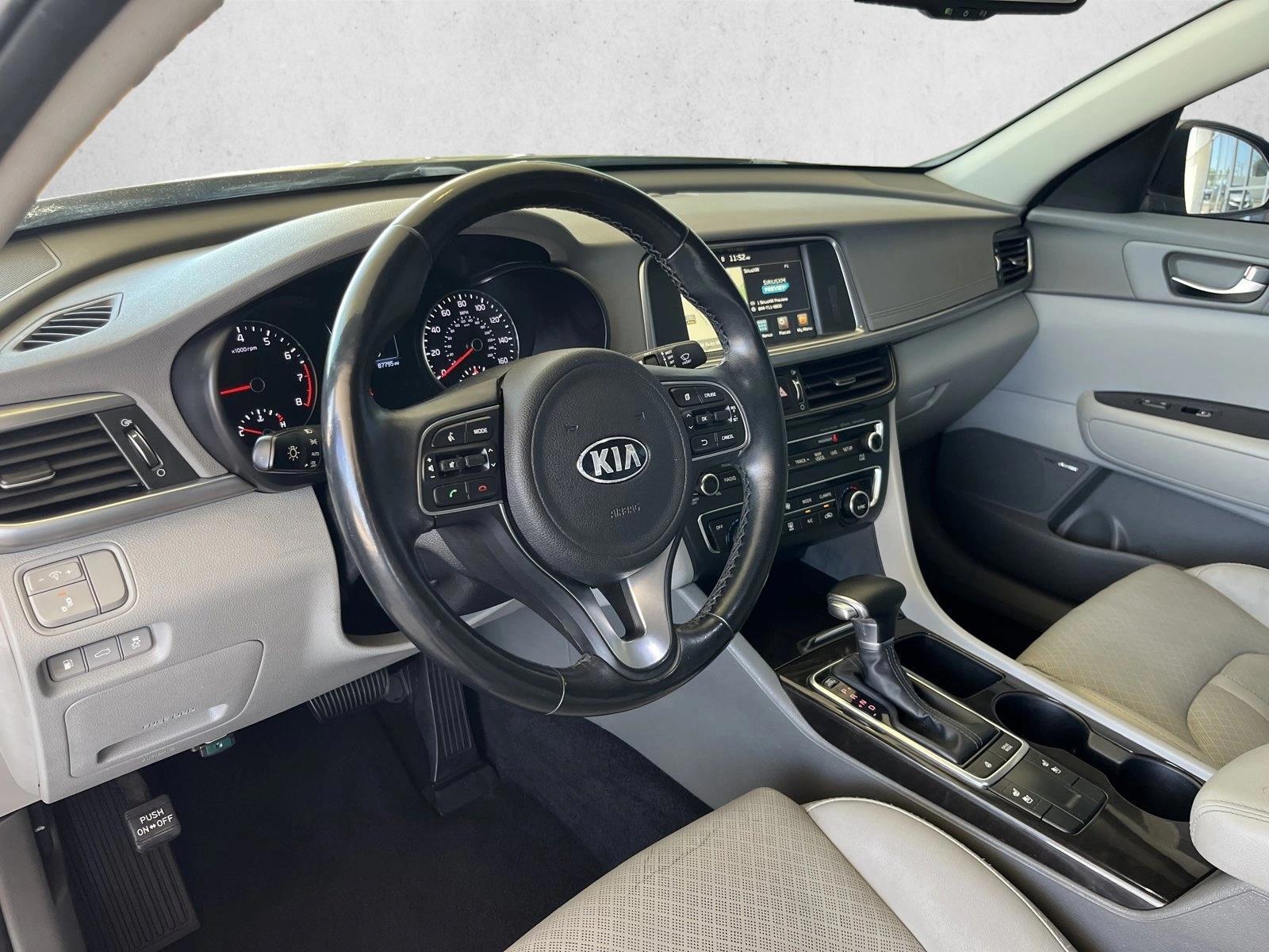 Thumbnail: 2016 Kia Optima - 4