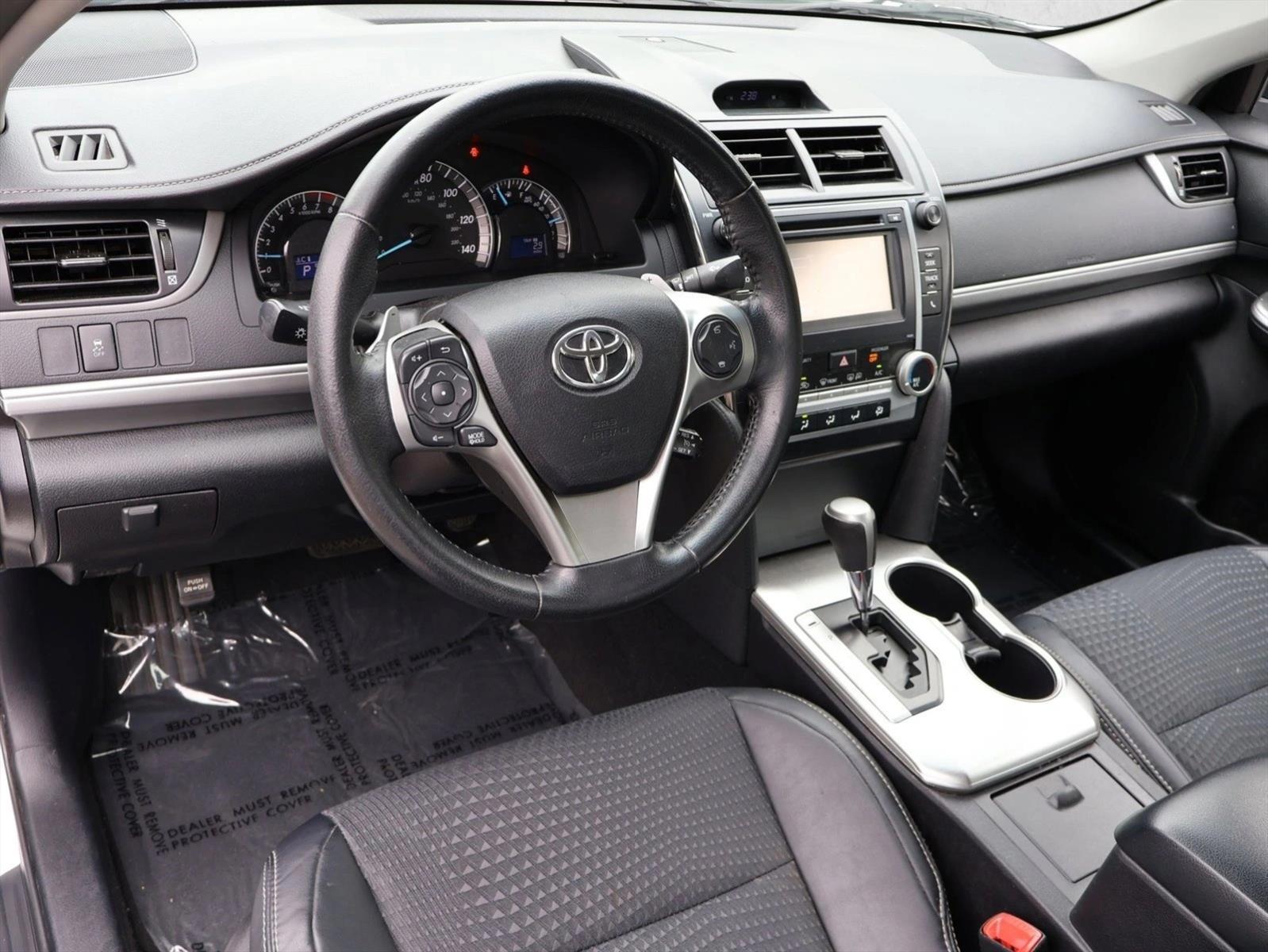 Thumbnail: 2014 Toyota Camry - 3