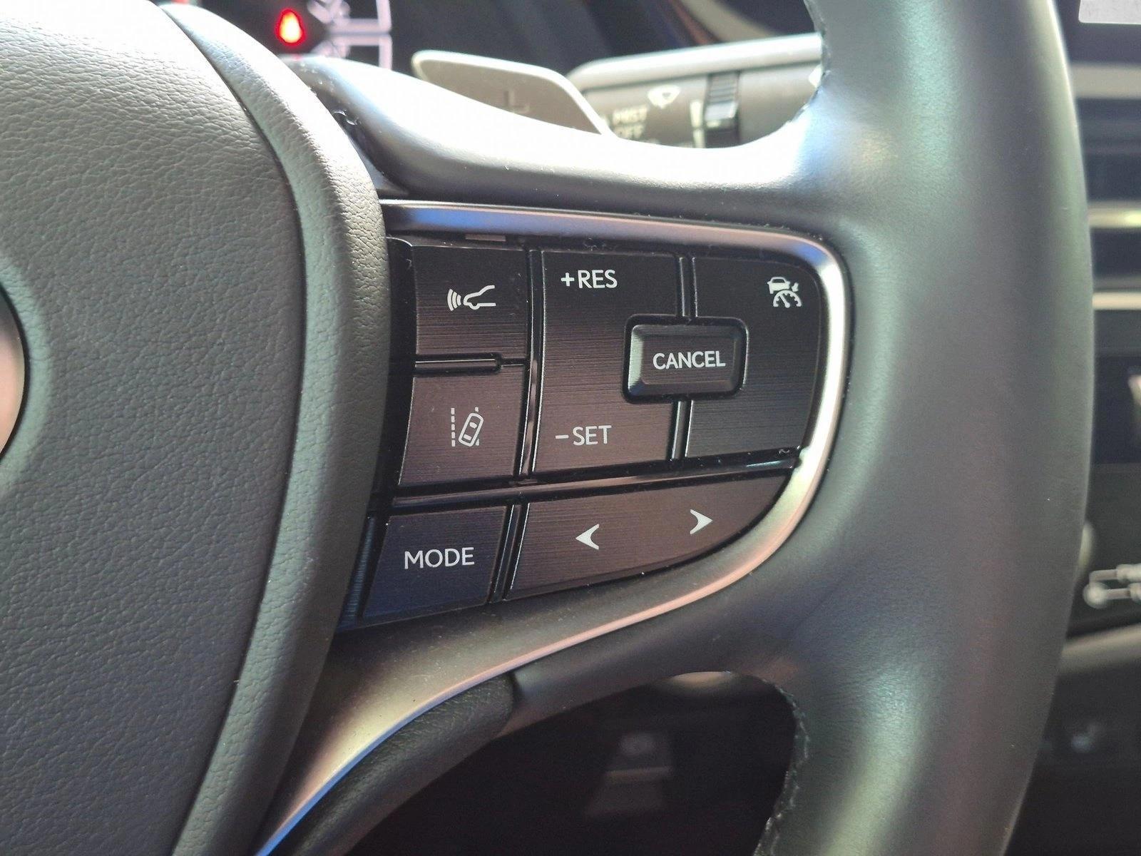 2025 Lexus ES